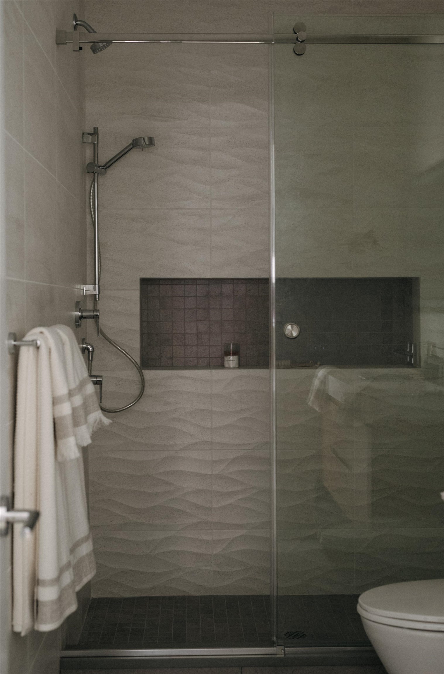 197 GRIFFITH ST Unit: 2