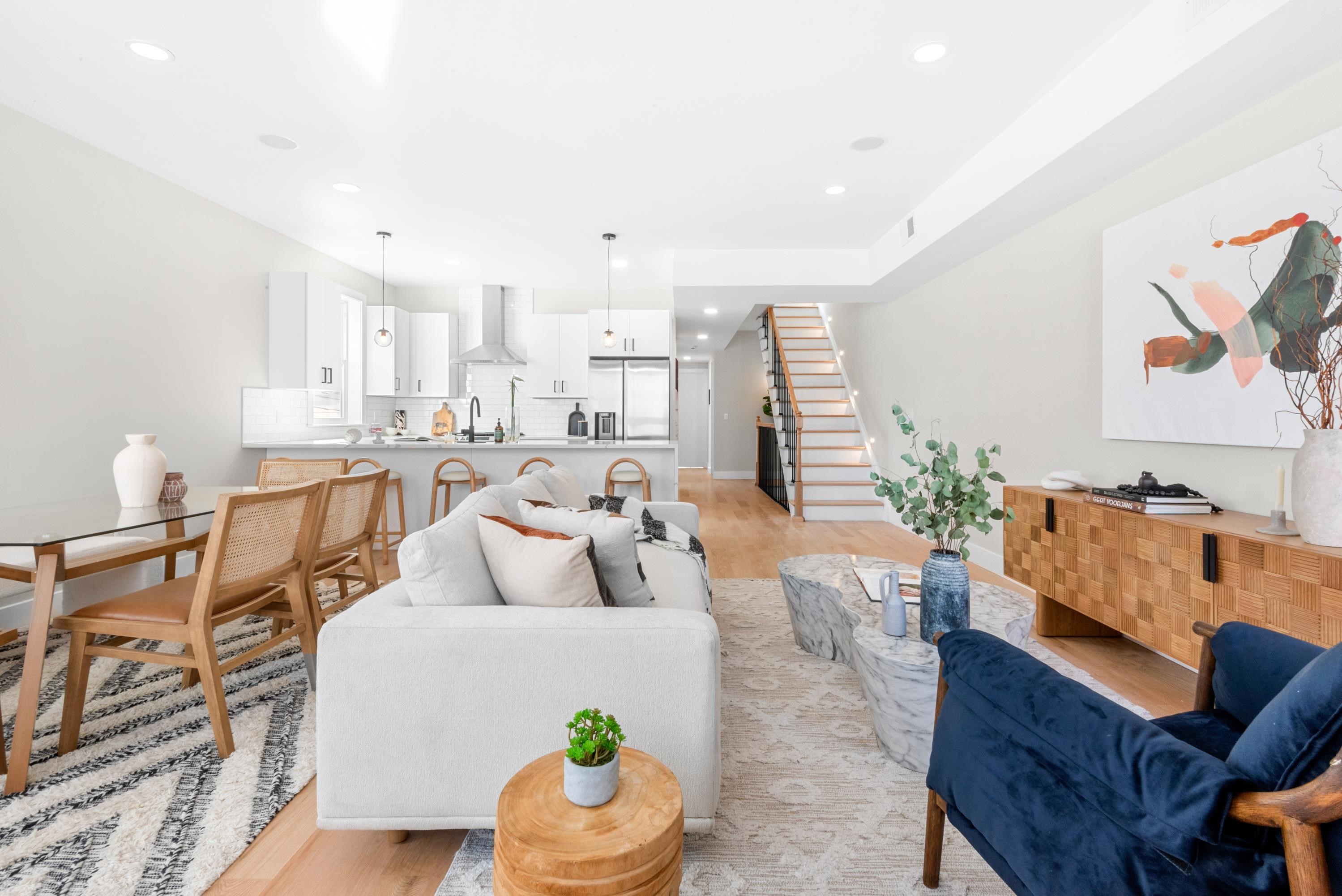 197 GRIFFITH ST Unit: 2