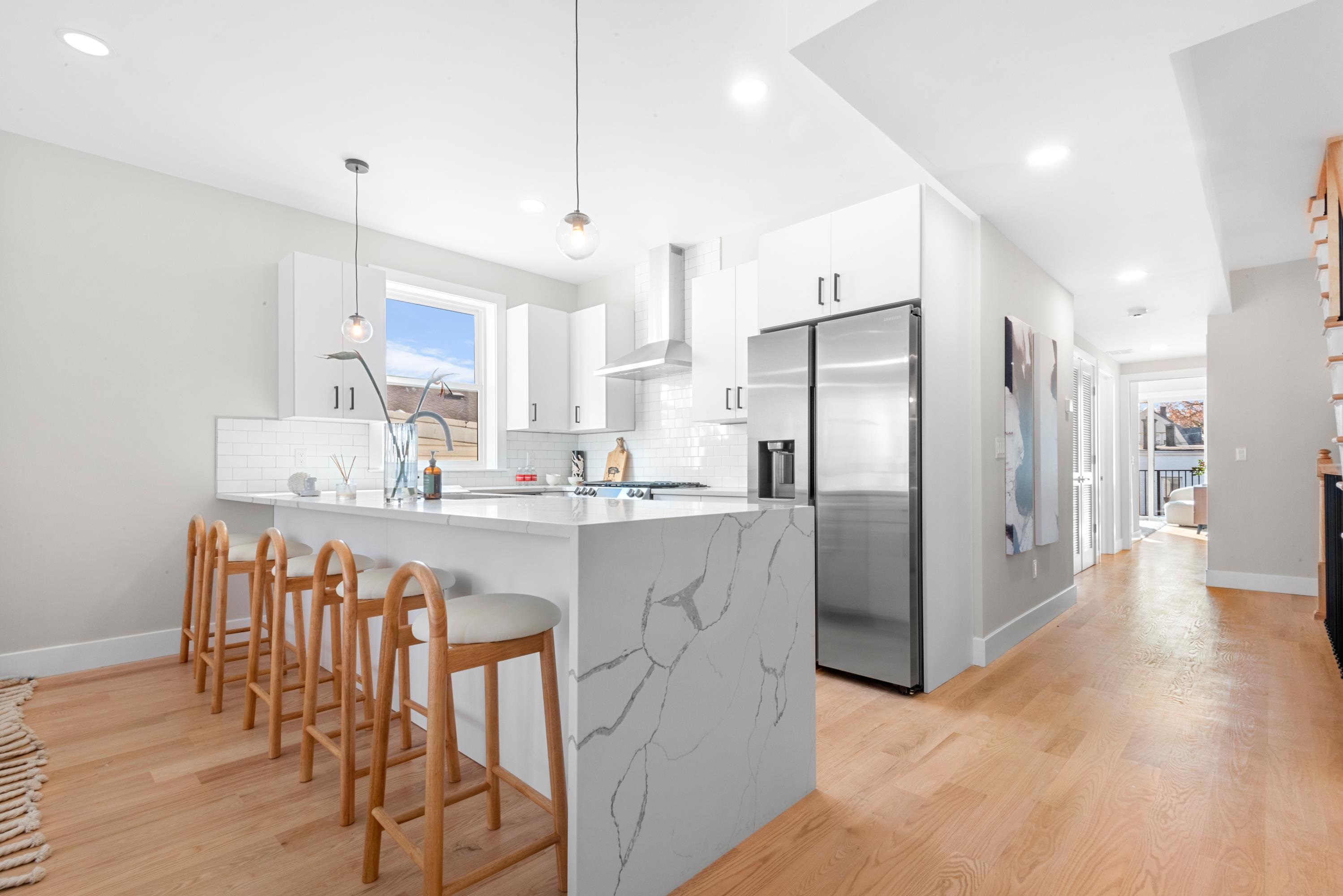 197 GRIFFITH ST Unit: 2