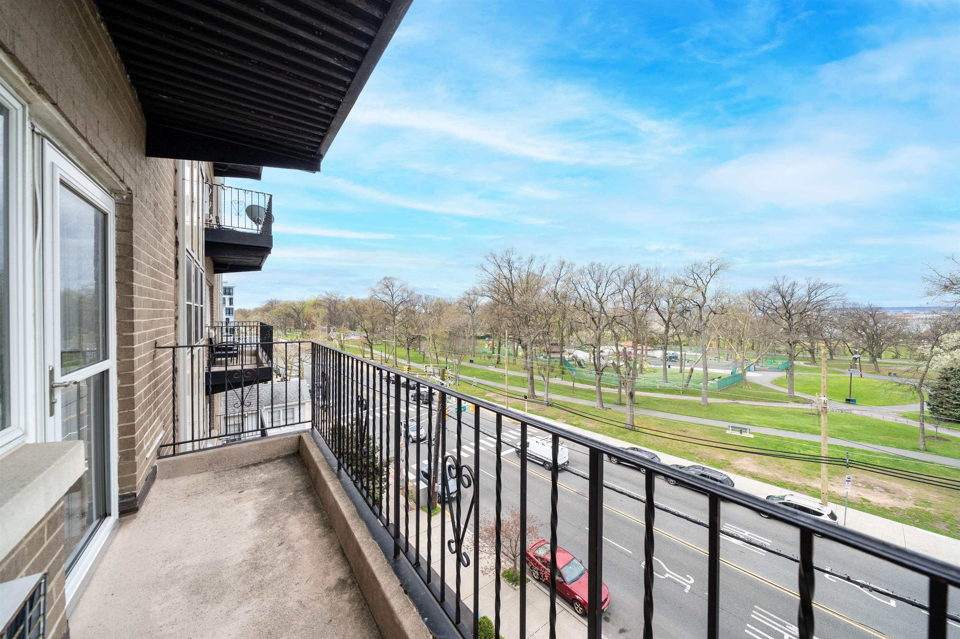 1070 KENNEDY BLVD Unit: 4A