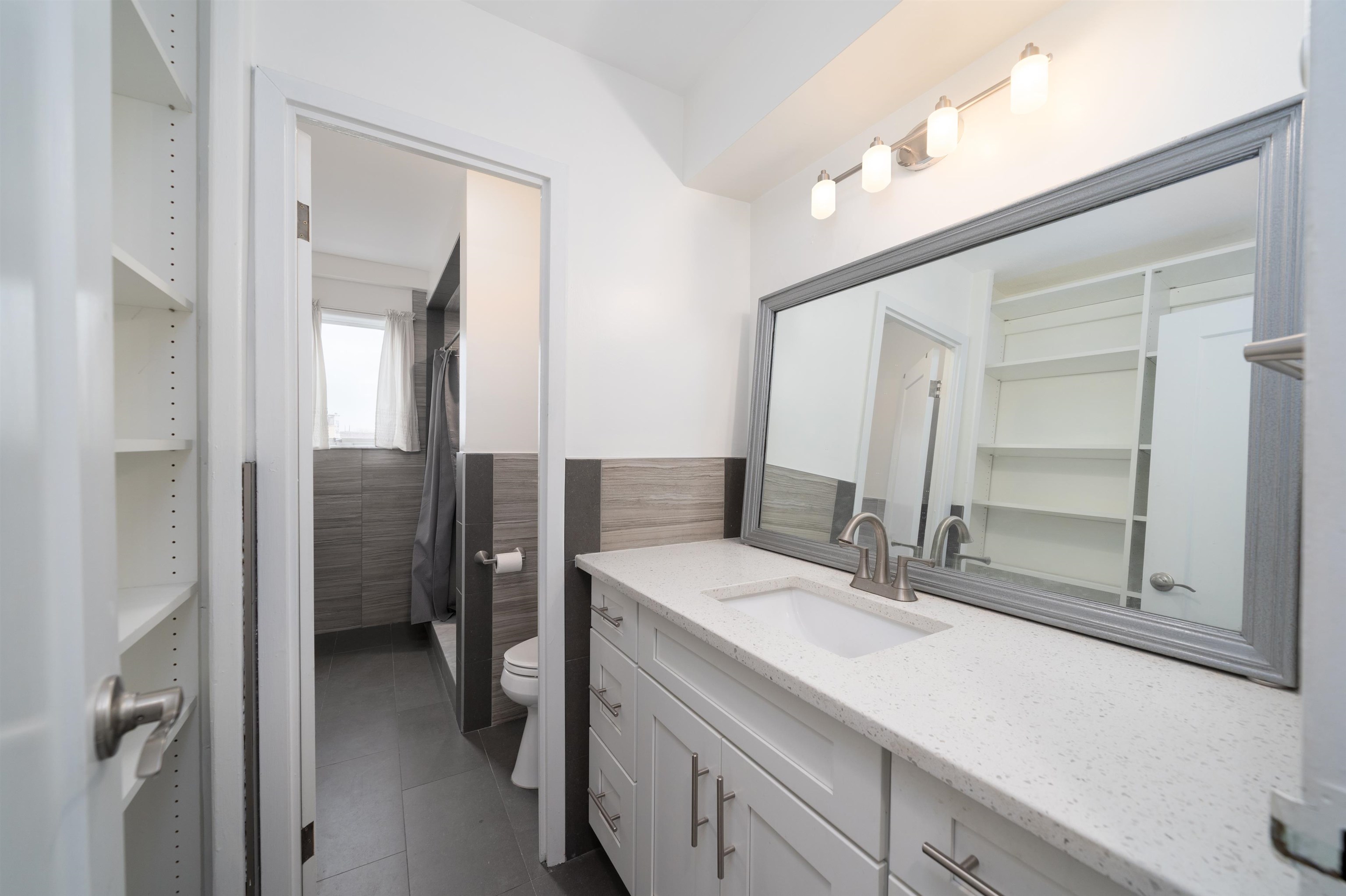 1070 KENNEDY BLVD Unit: 4A