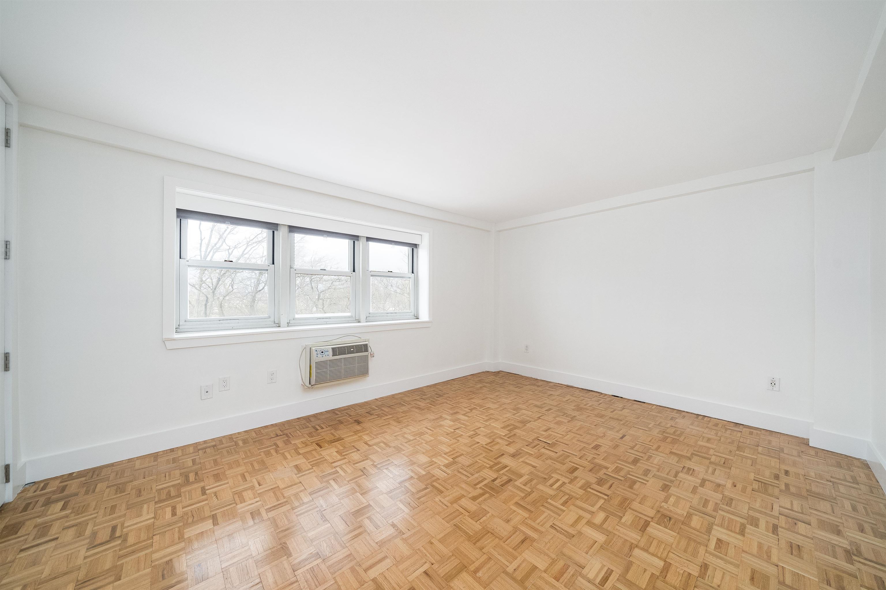 1070 KENNEDY BLVD Unit: 4A