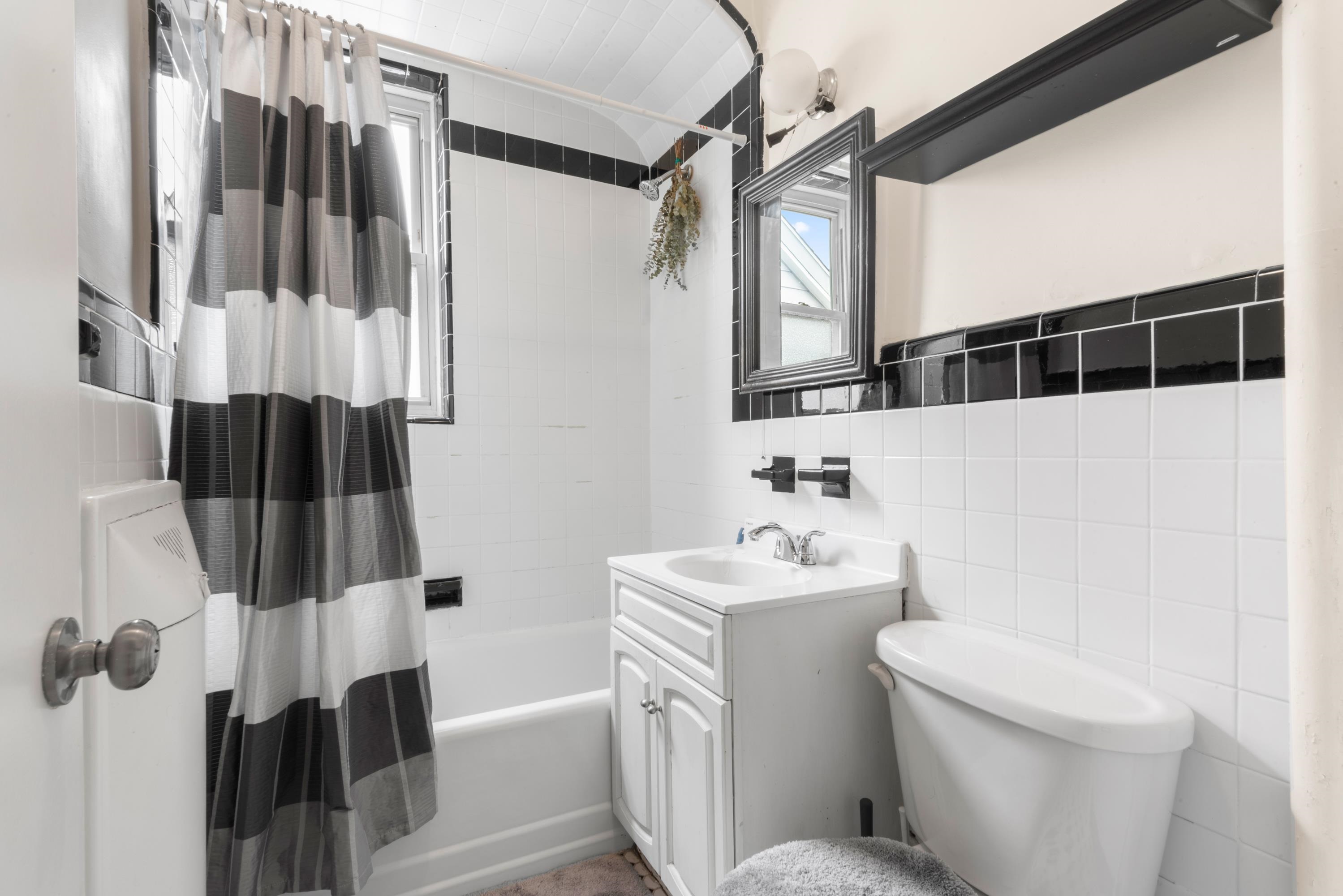 292 HARRISON AVE Unit: C3