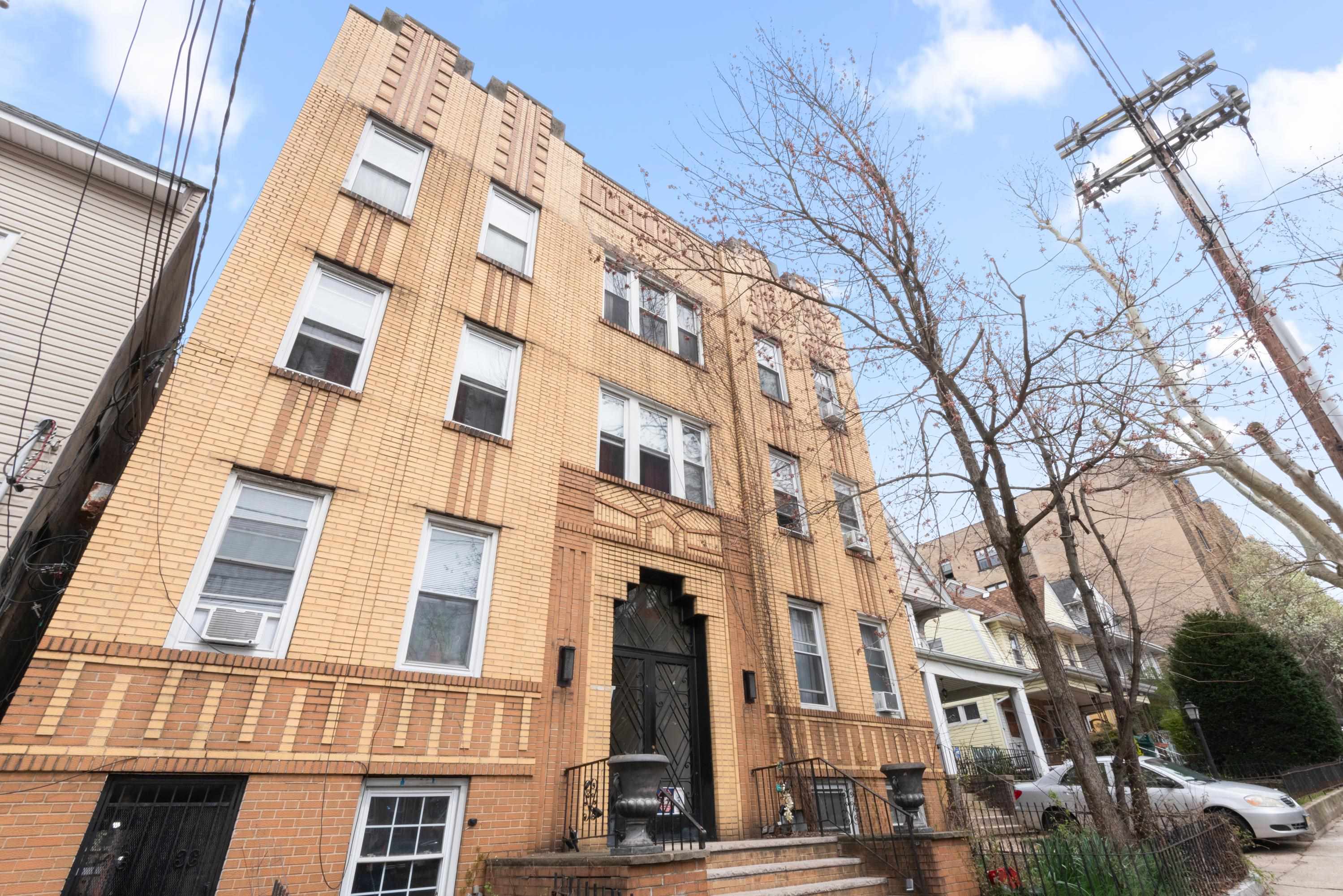 292 HARRISON AVE Unit: C3