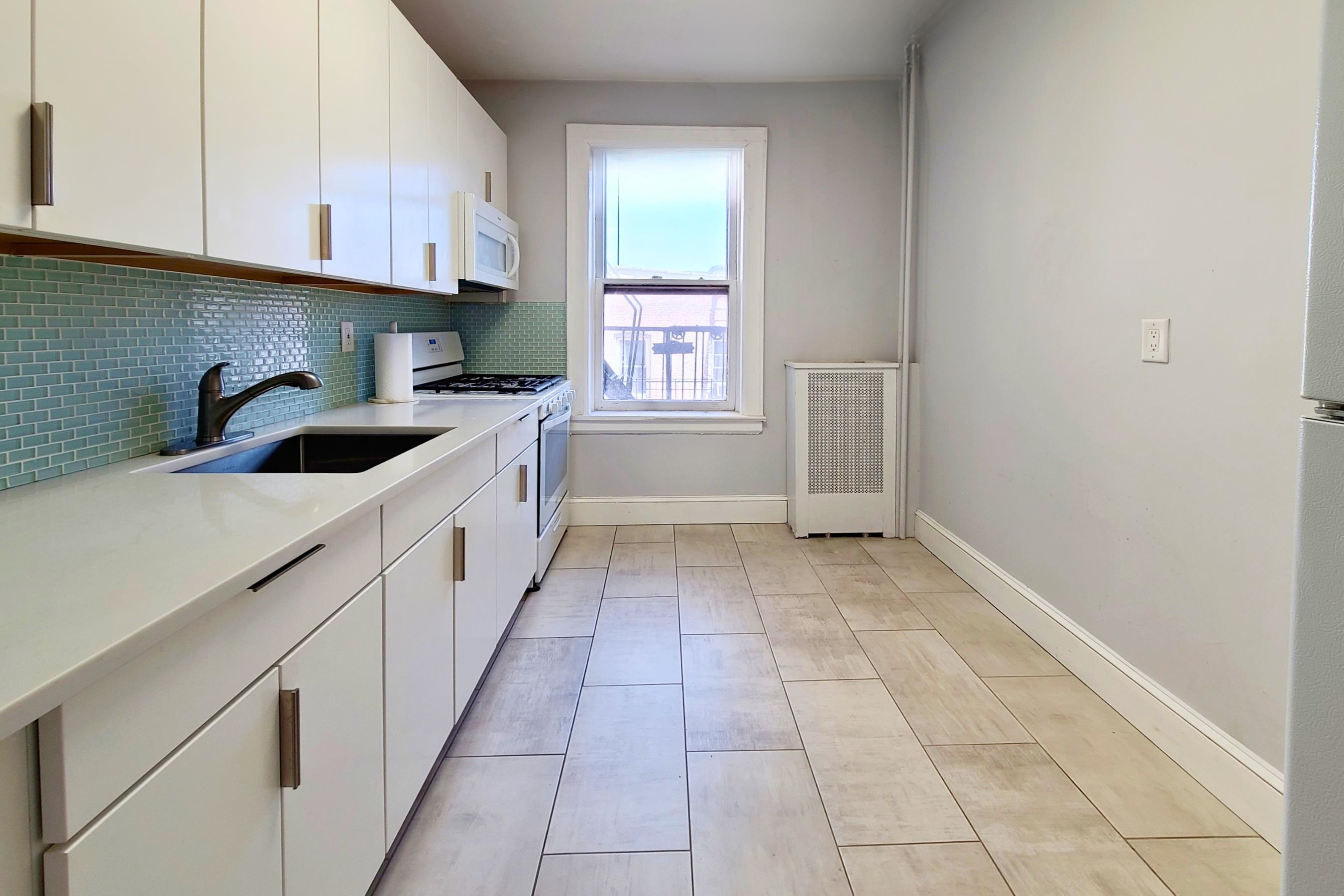 107 KENSINGTON AVE Unit: 402