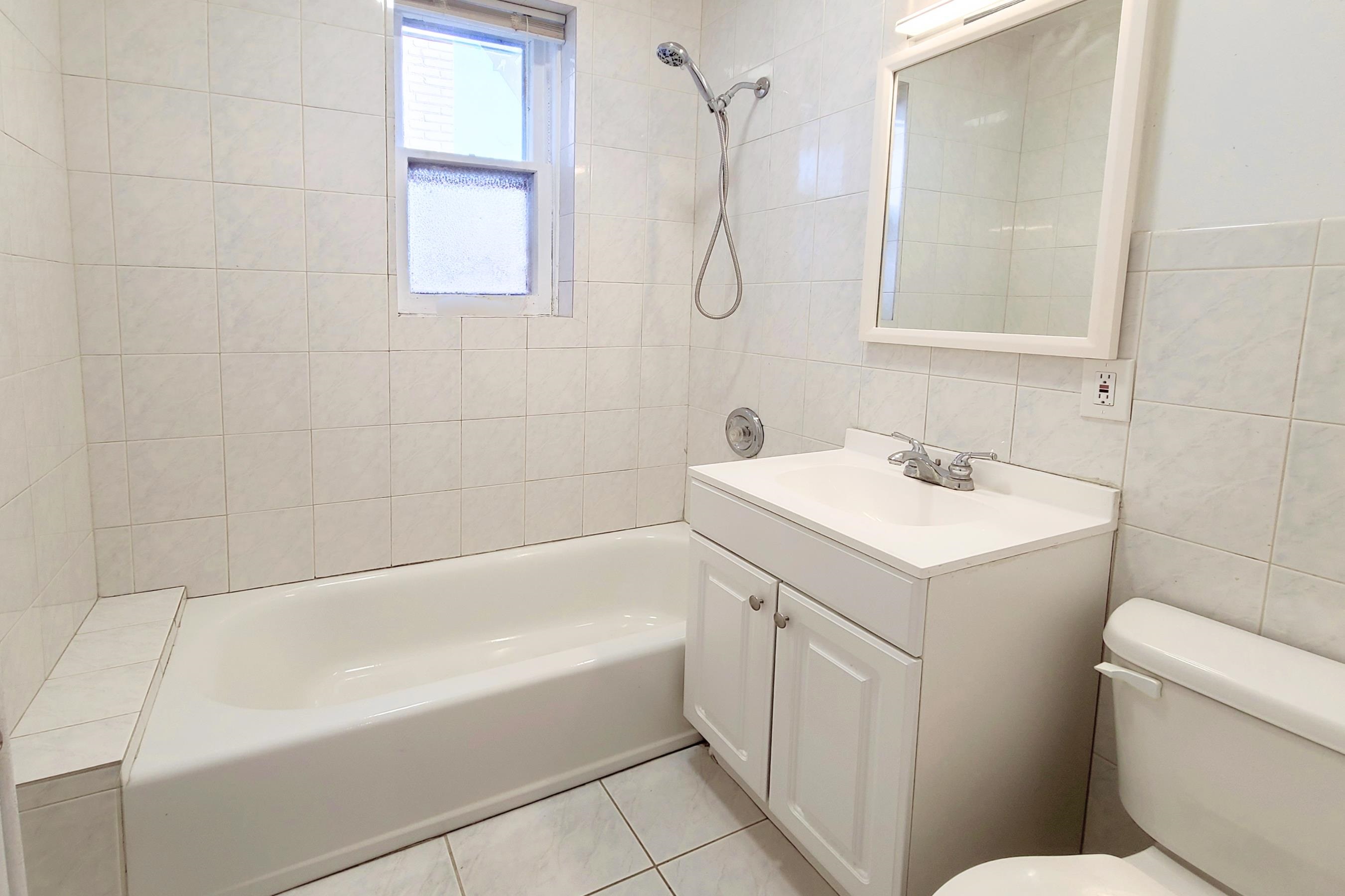 107 KENSINGTON AVE Unit: 402