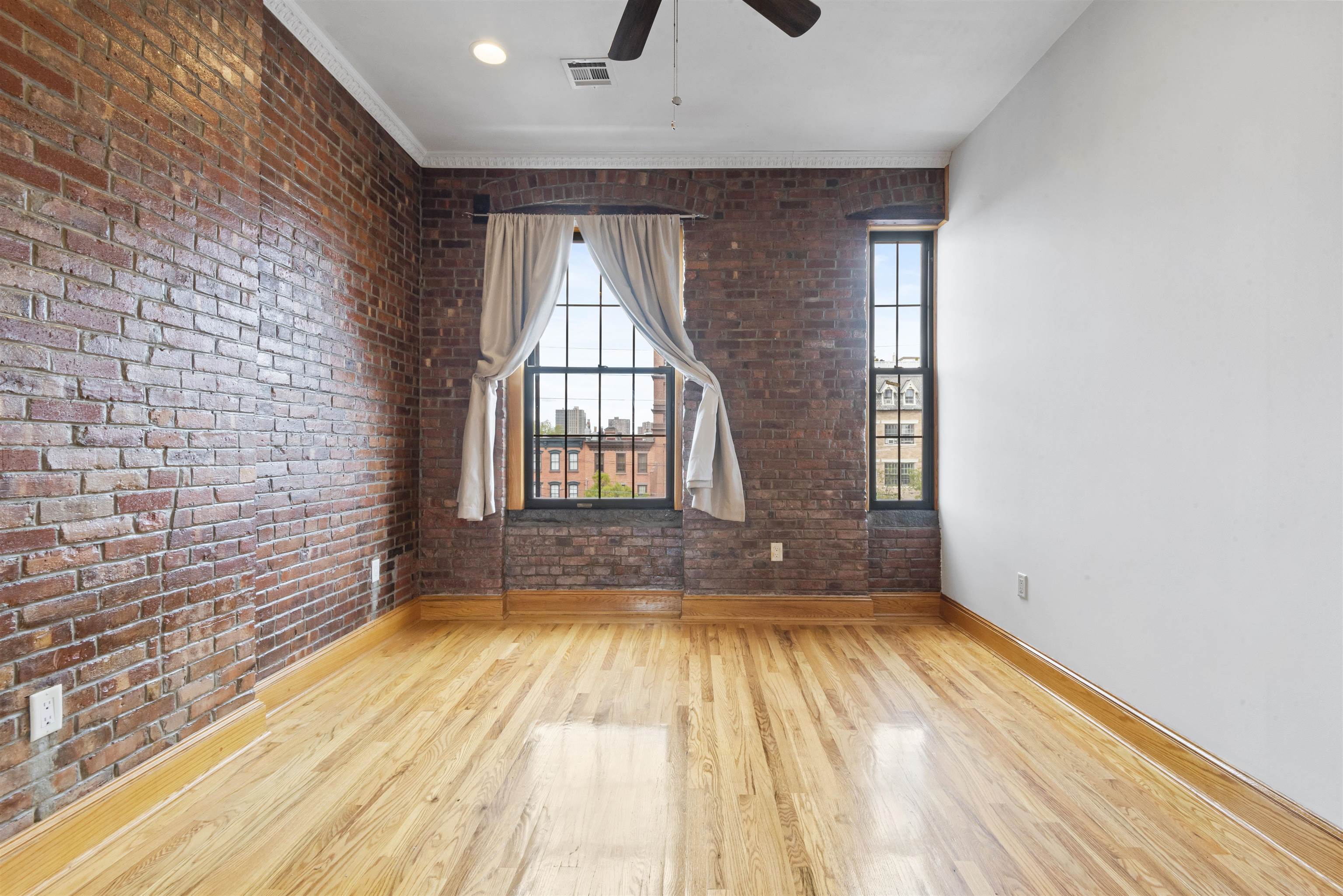 180 NEWARK AVE Unit: 6