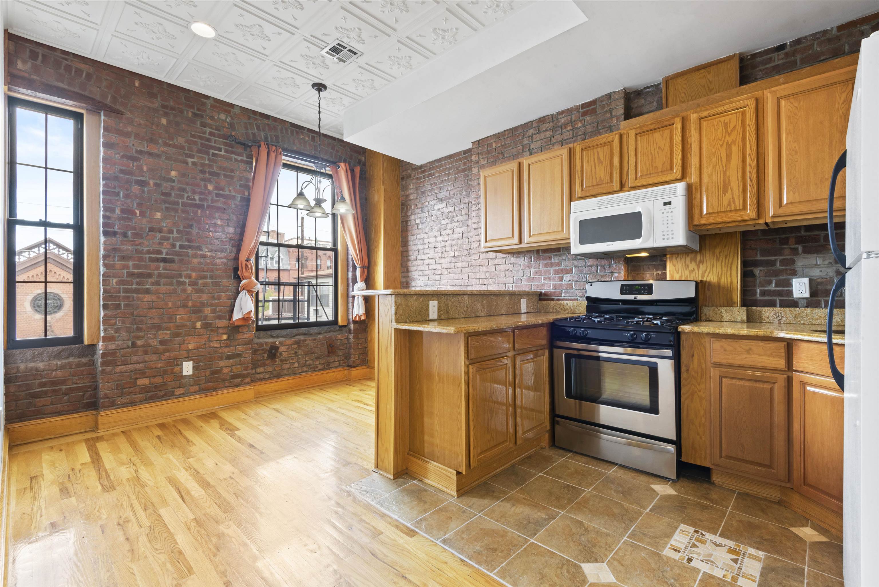 180 NEWARK AVE Unit: 6