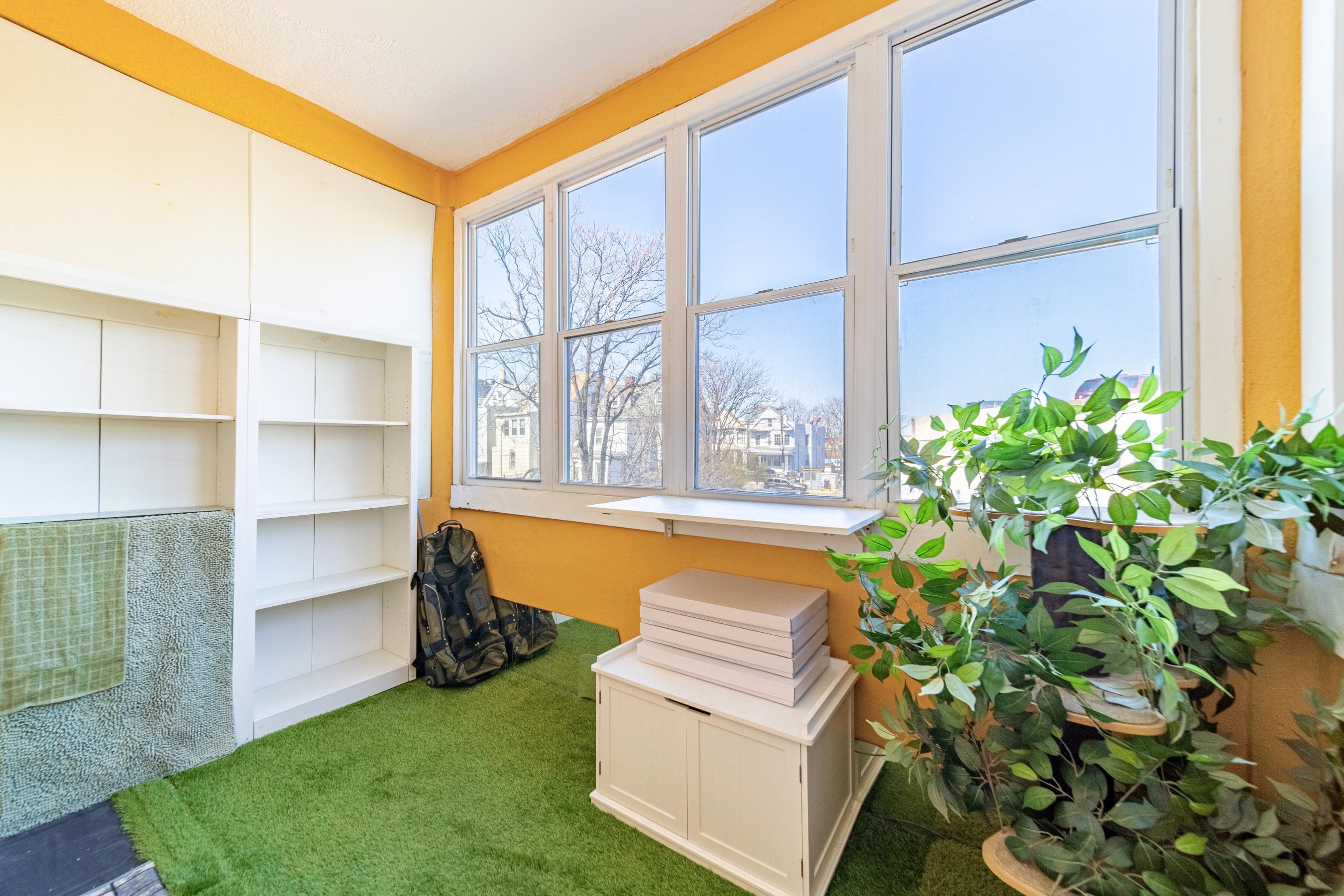 282 MAGNOLIA AVE Unit: 6