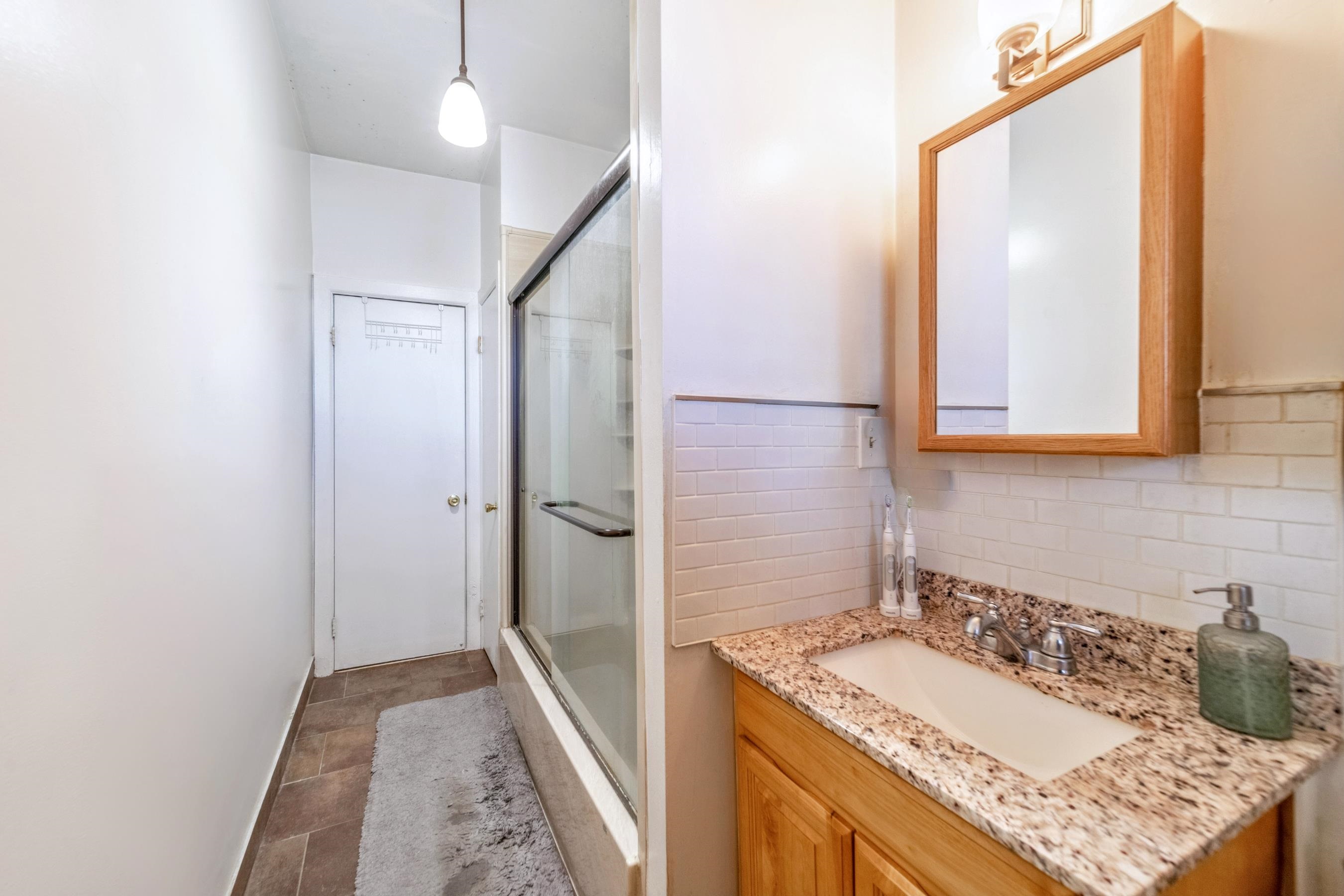 282 MAGNOLIA AVE Unit: 6