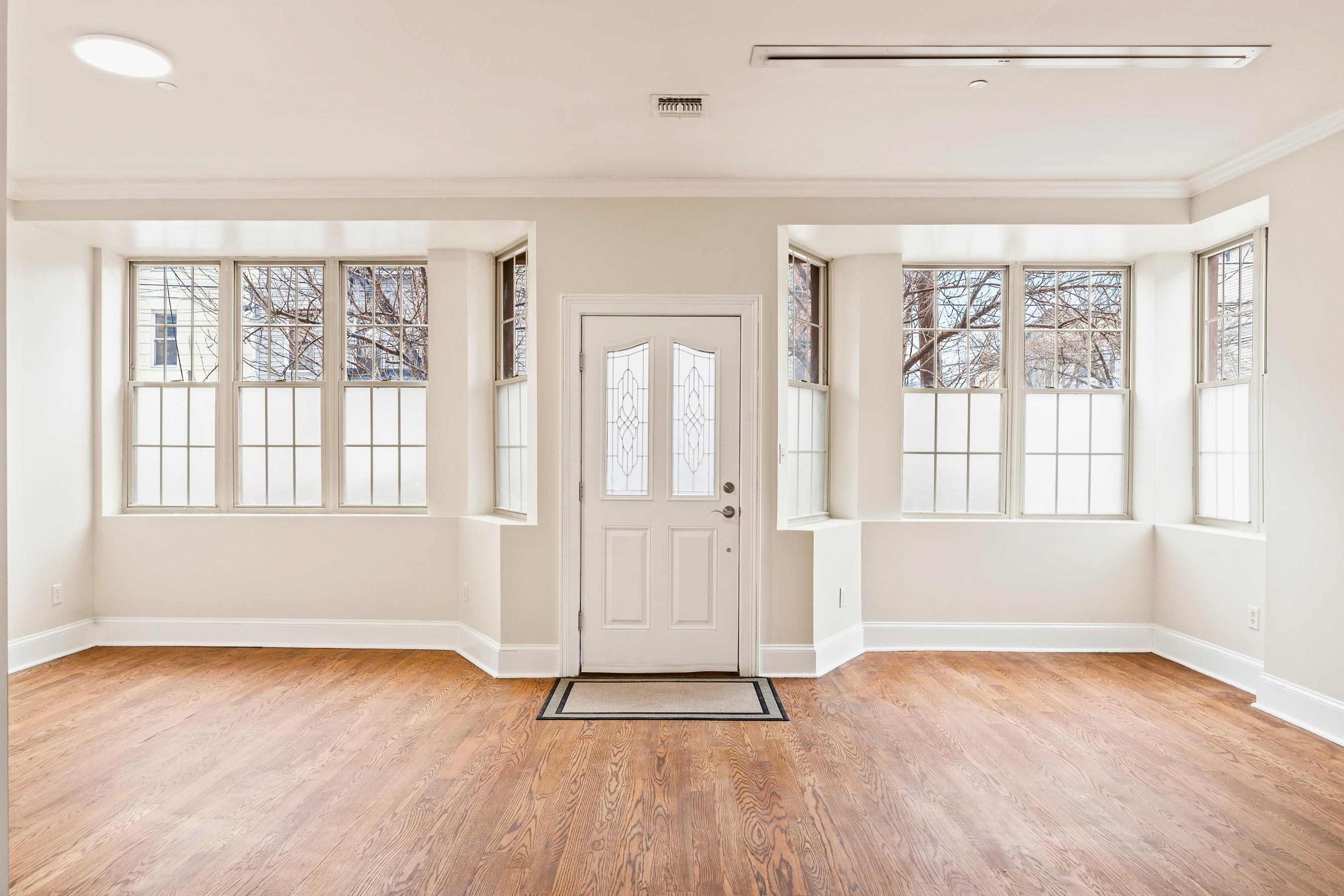 118 BRUNSWICK ST Unit: 1