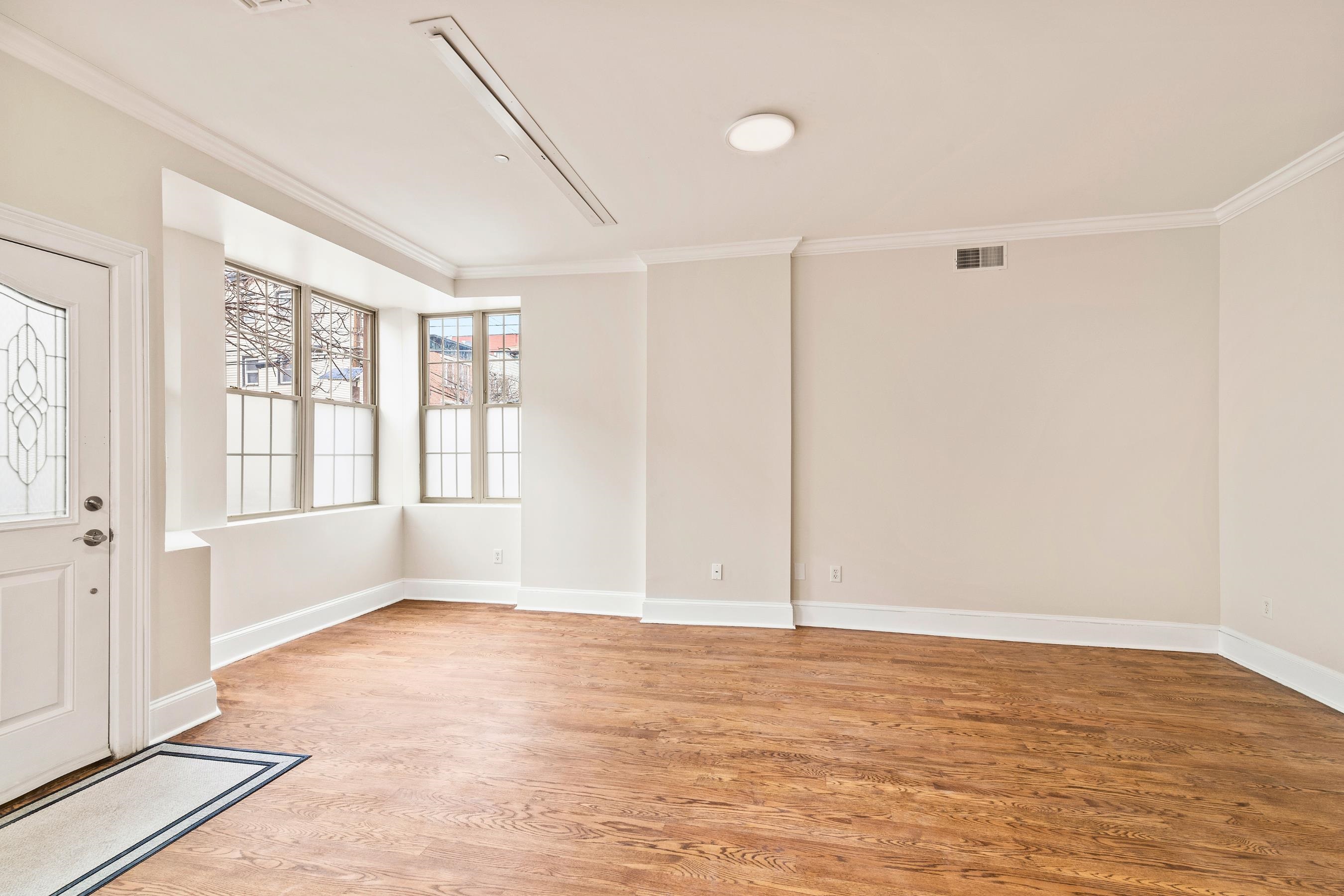 118 BRUNSWICK ST Unit: 1