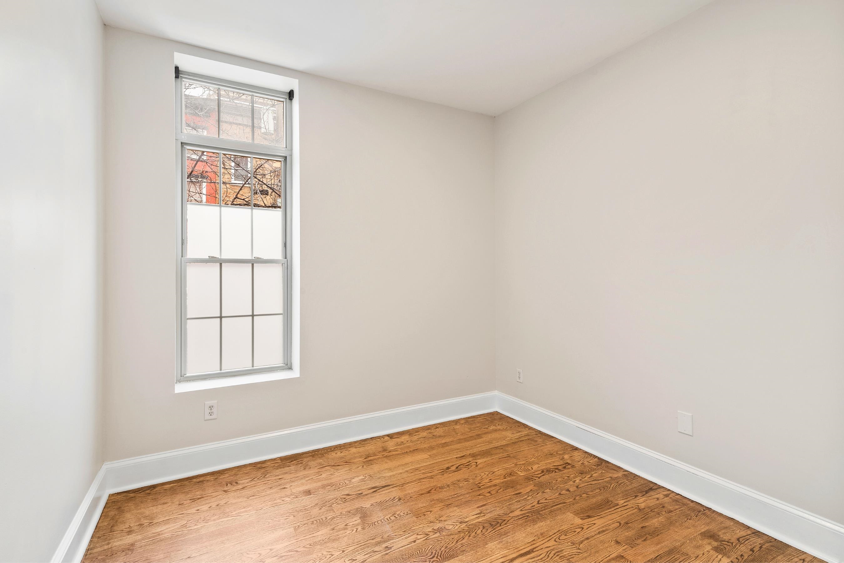 118 BRUNSWICK ST Unit: 1