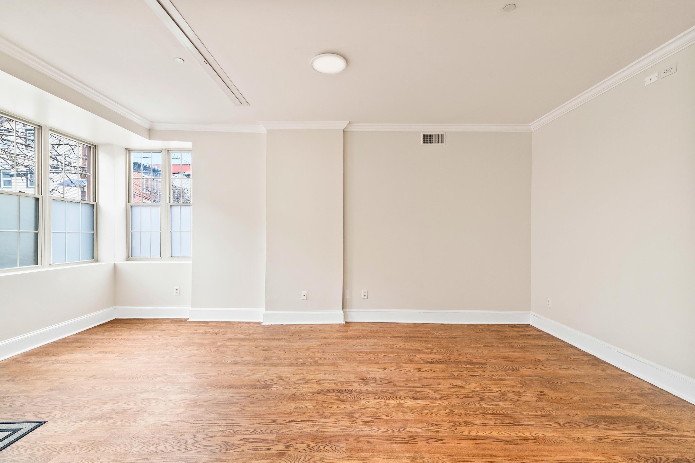 118 BRUNSWICK ST Unit: 1