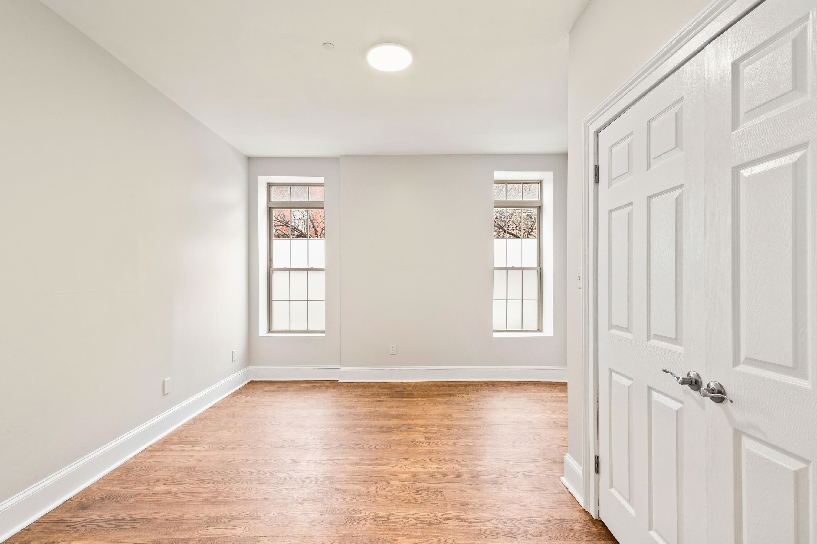 118 BRUNSWICK ST Unit: 1