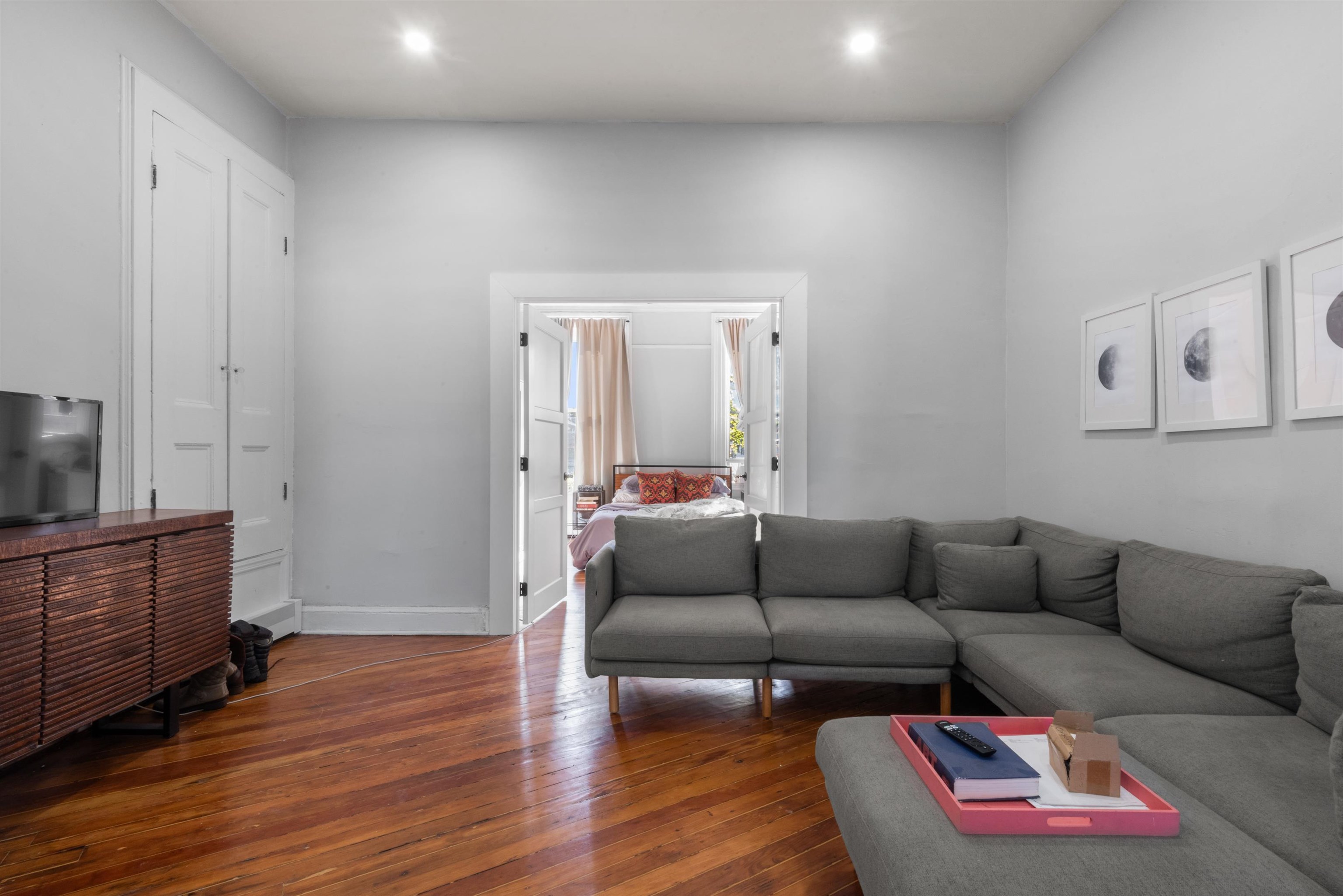 321 PACIFIC AVE Unit: 2