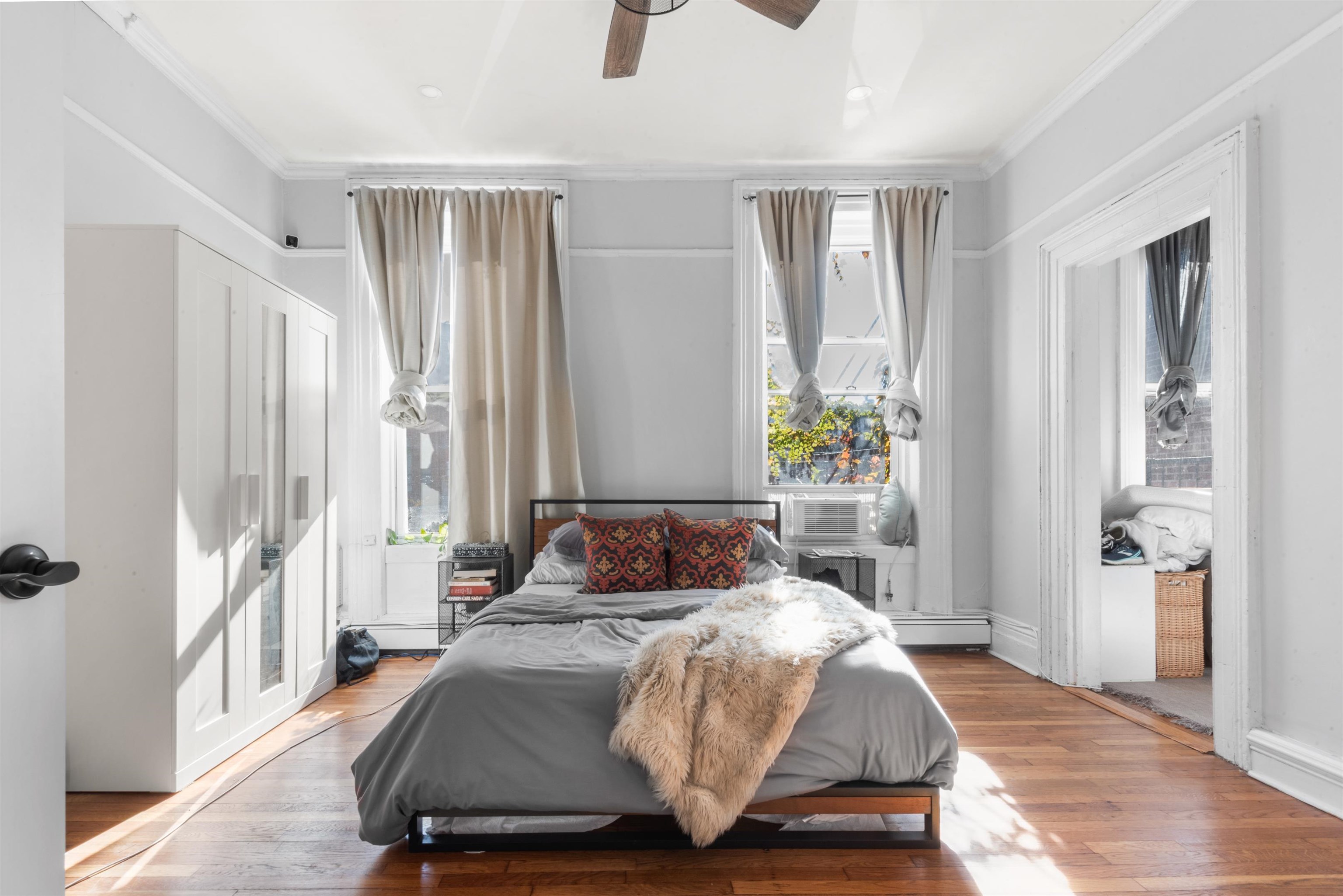 321 PACIFIC AVE Unit: 2