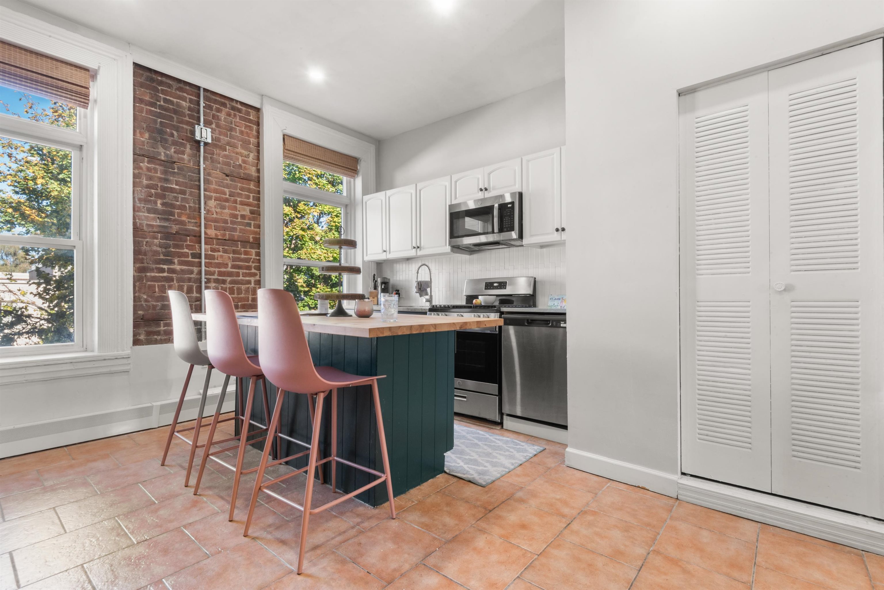 321 PACIFIC AVE Unit: 2