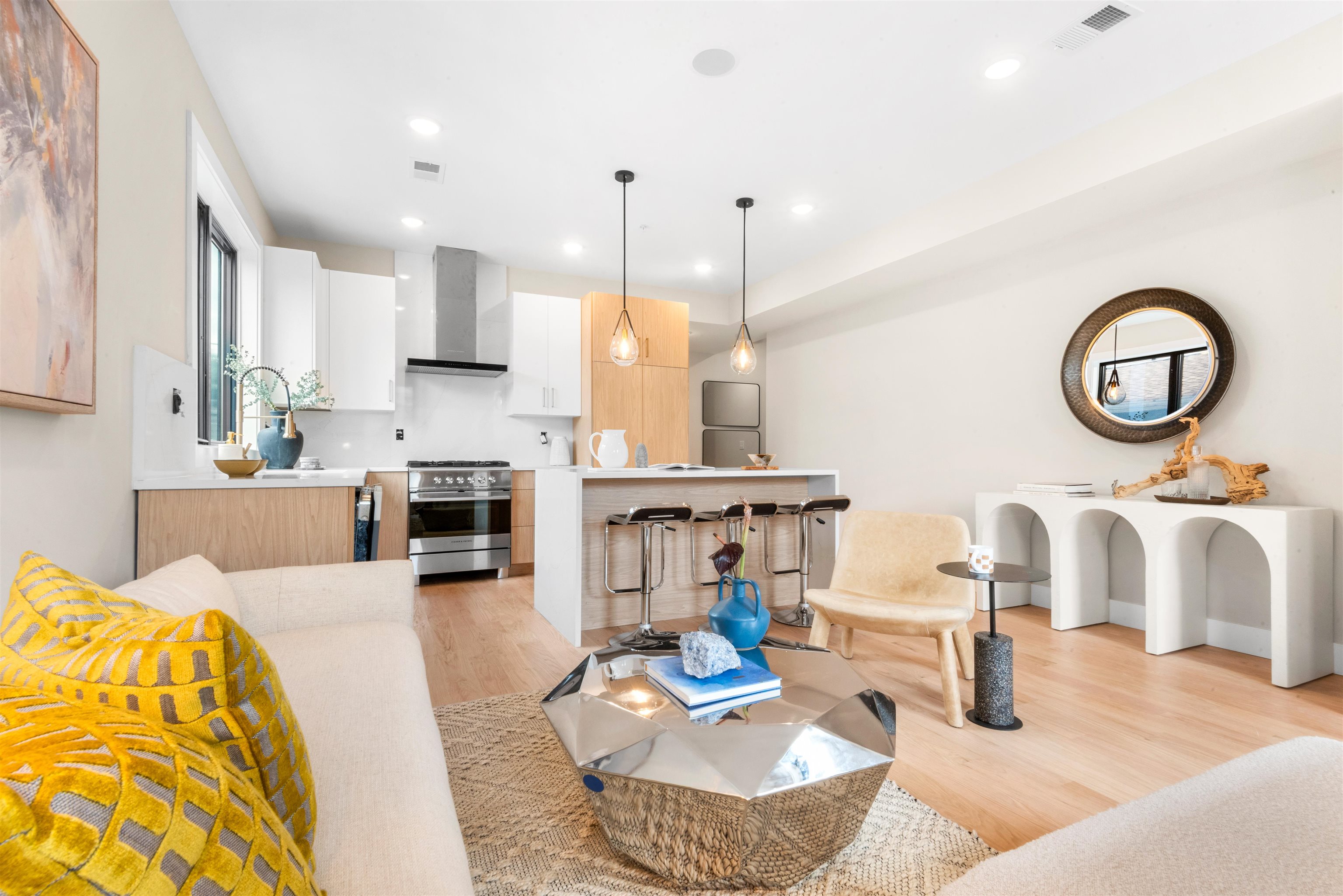 246 WEBSTER AVE Unit: 1