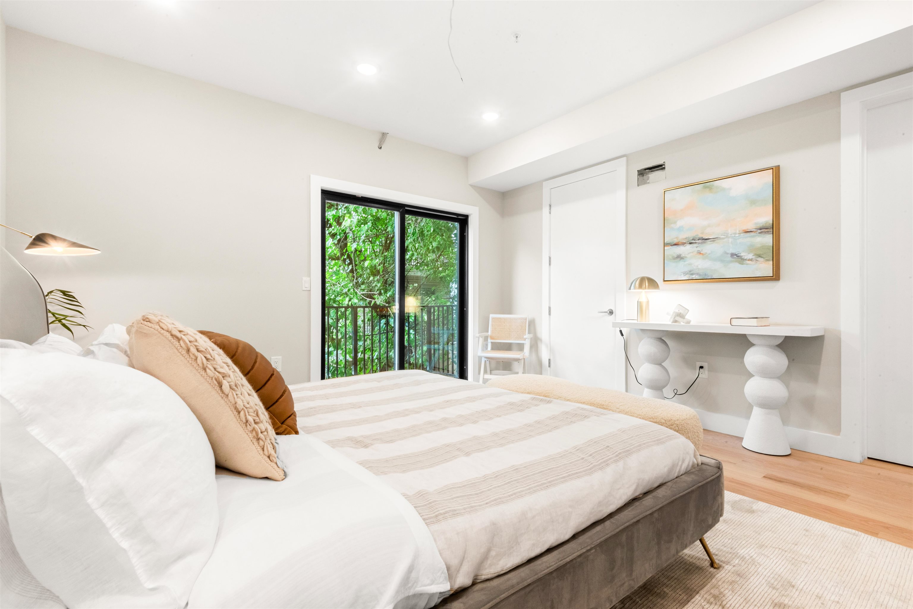 246 WEBSTER AVE Unit: 1