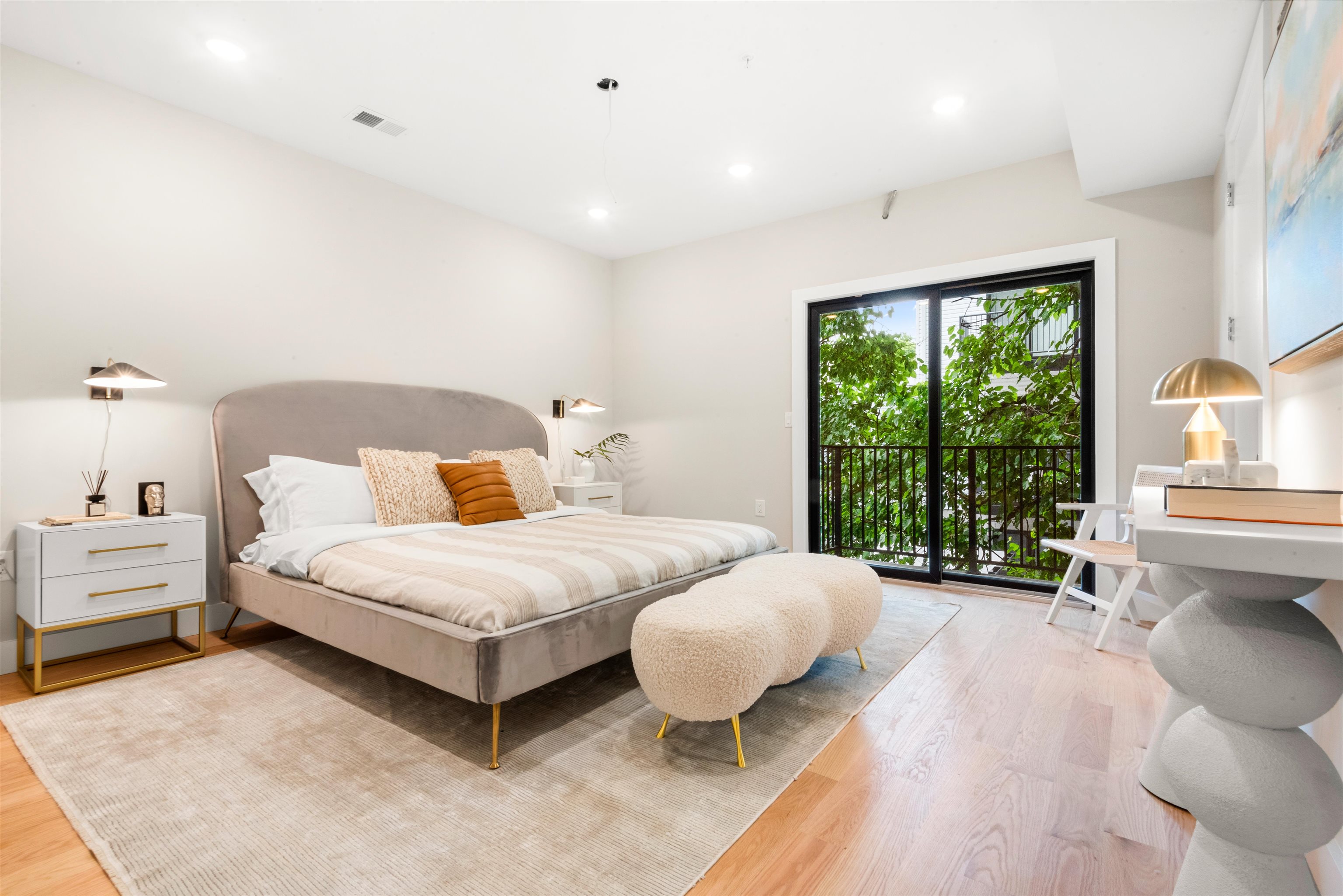 246 WEBSTER AVE Unit: 1