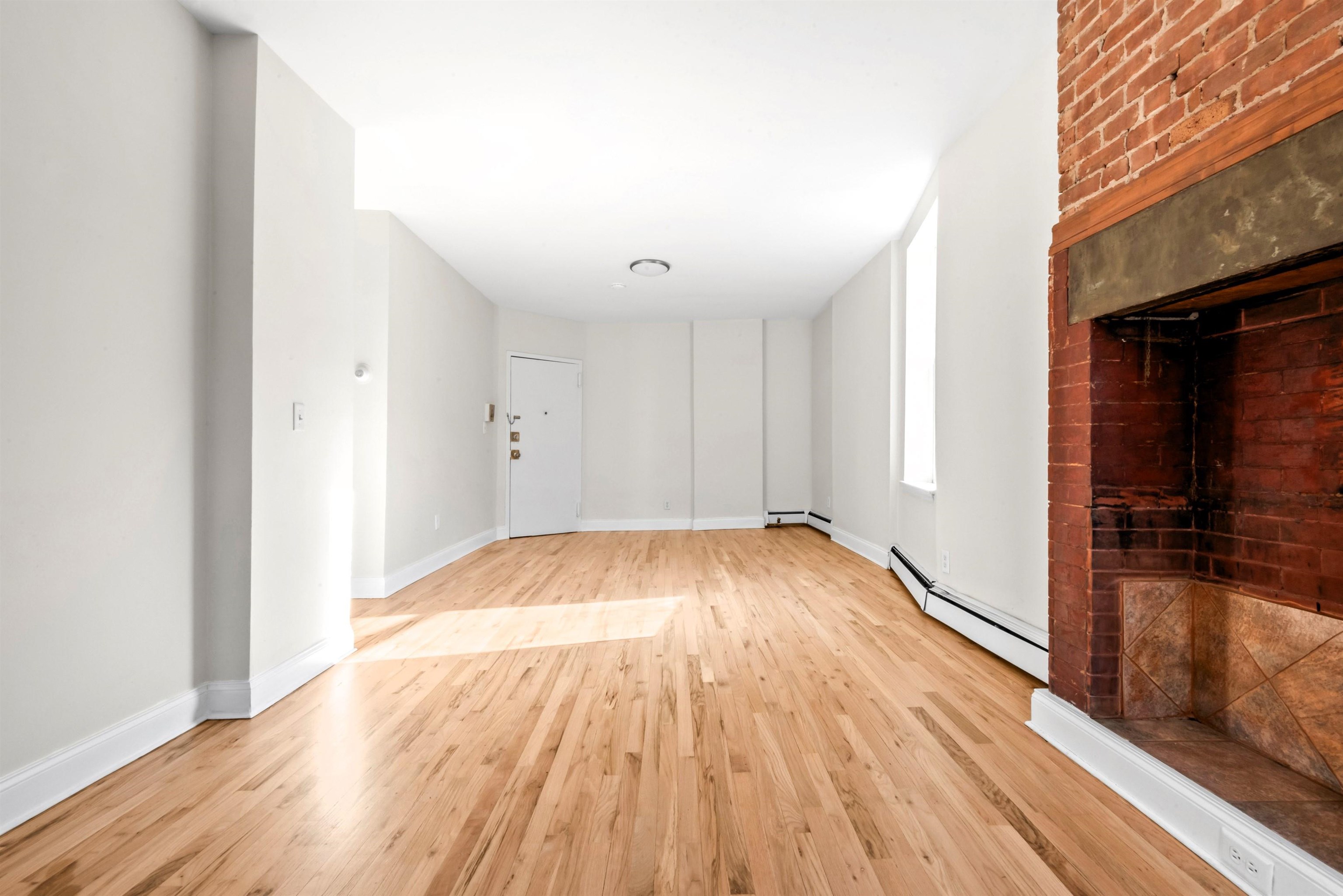 297 BARROW ST Unit: 32