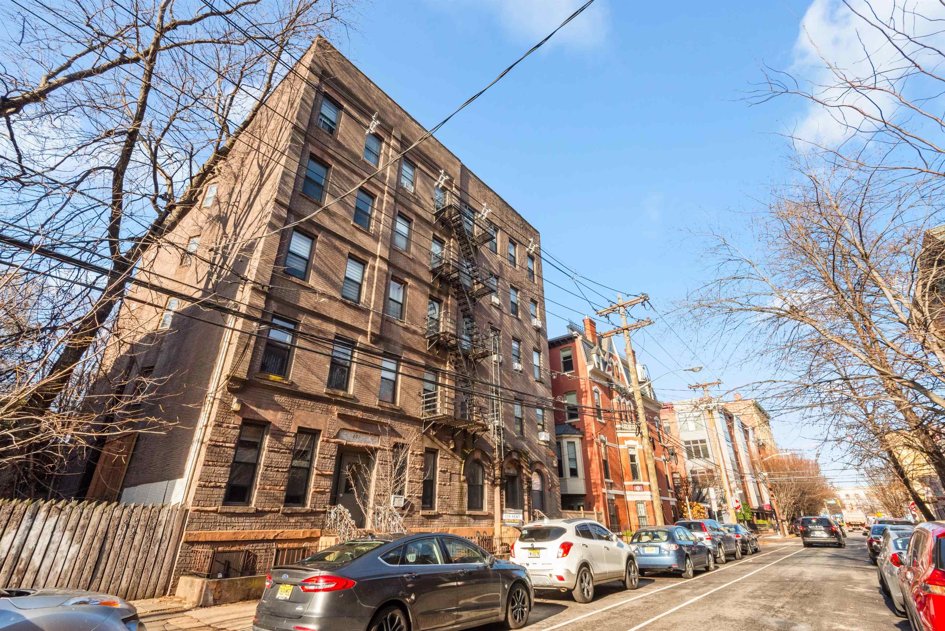 297 BARROW ST Unit: 32