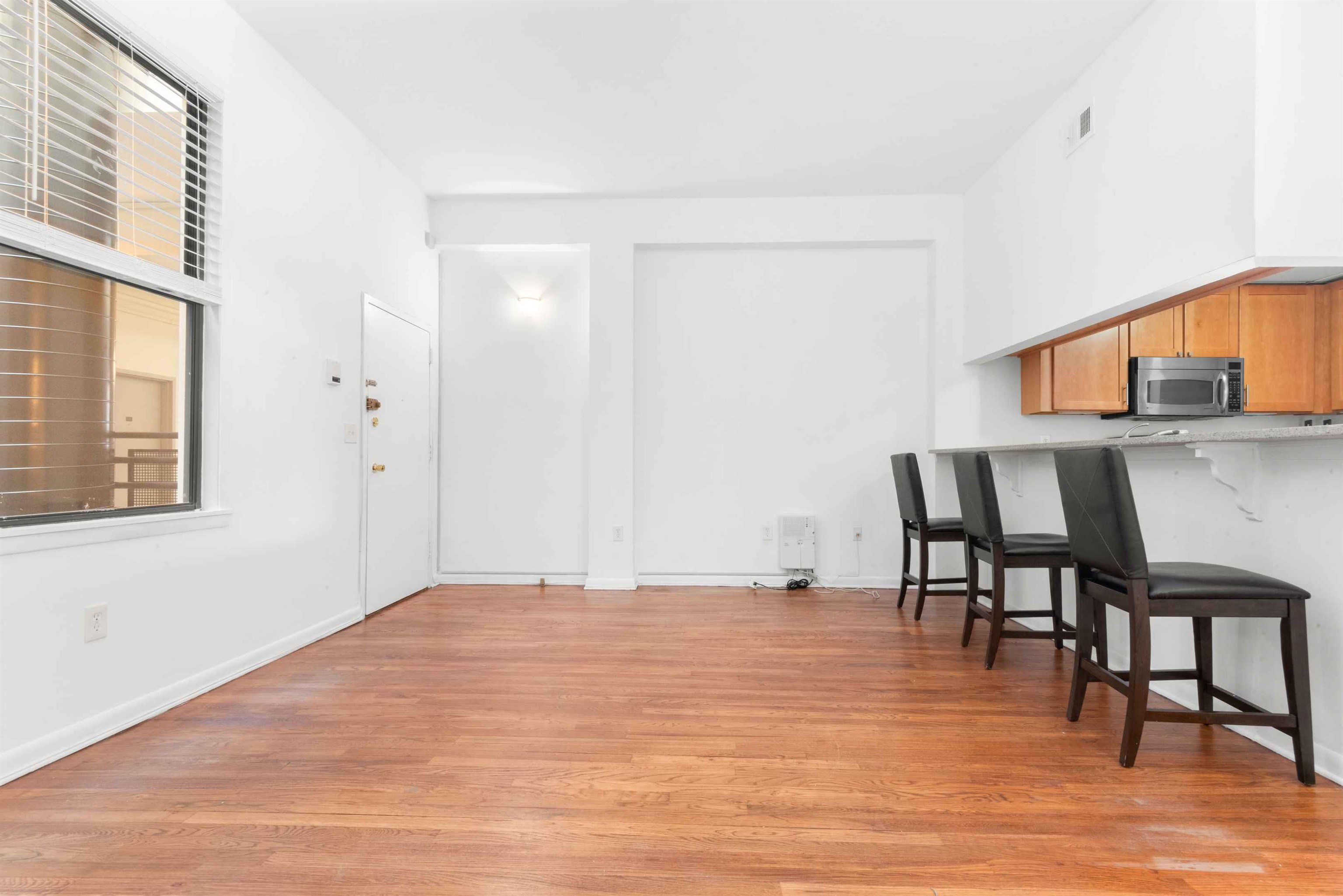 187 WAYNE ST Unit: 201C