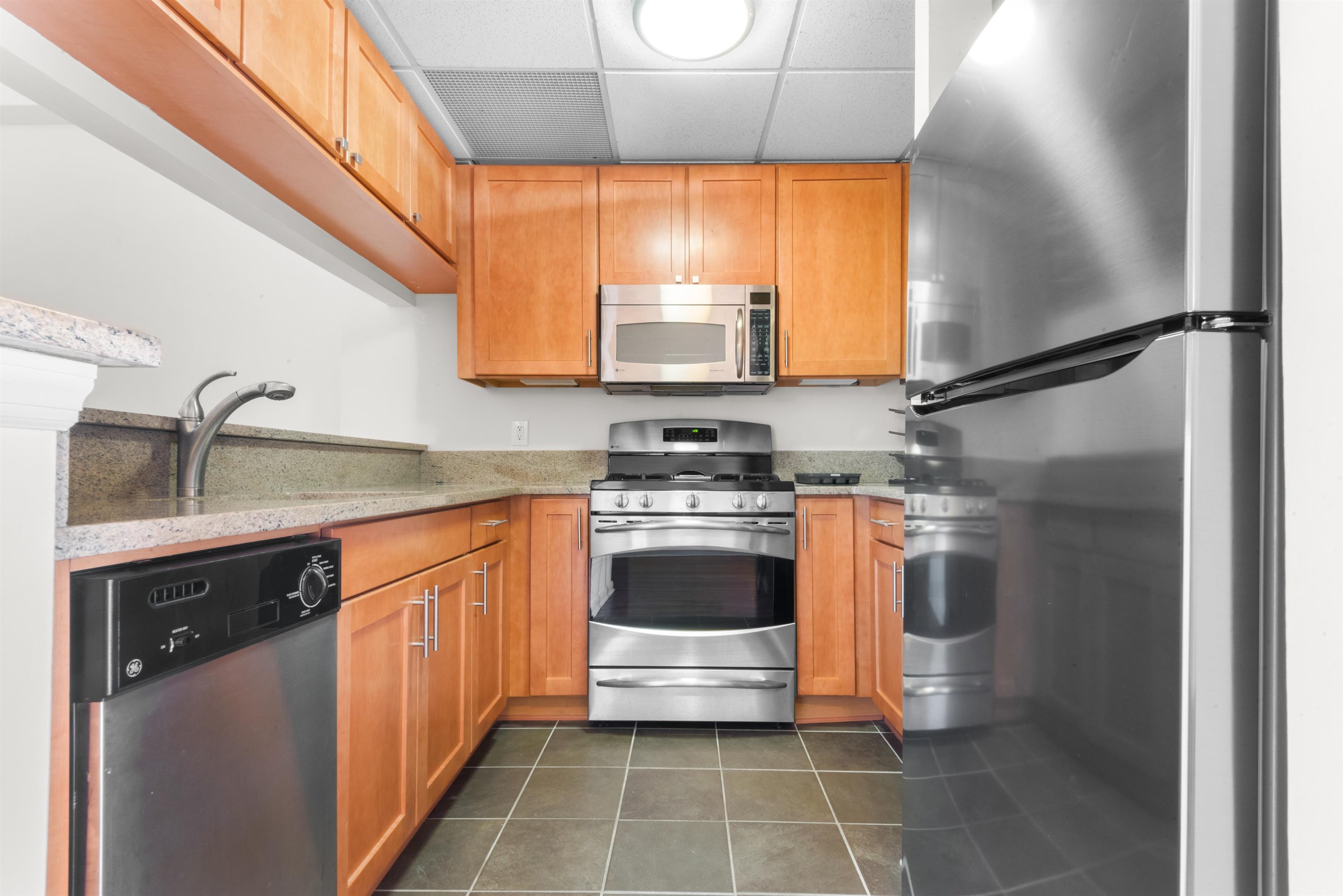 187 WAYNE ST Unit: 201C