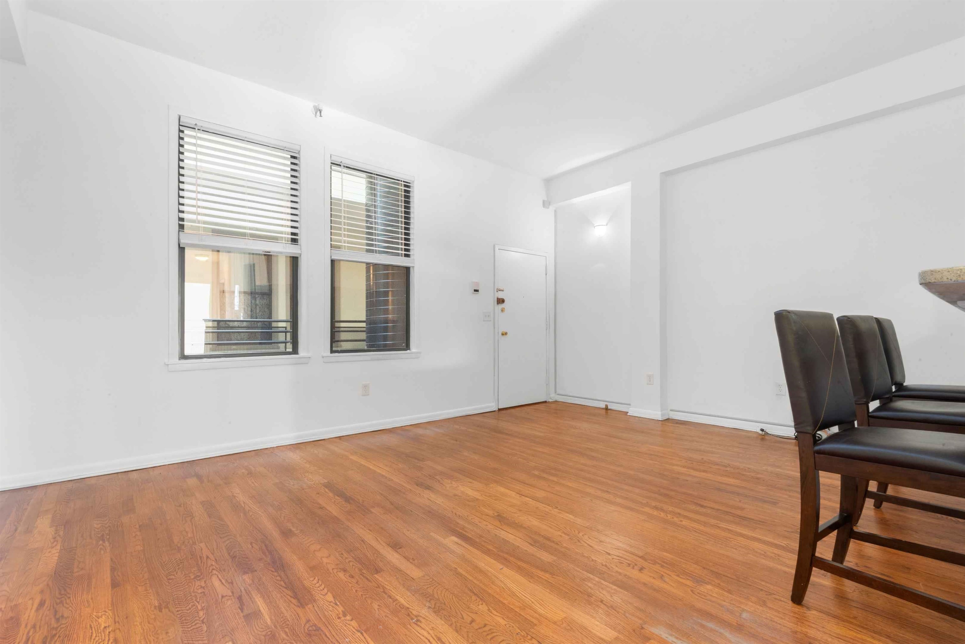 187 WAYNE ST Unit: 201C