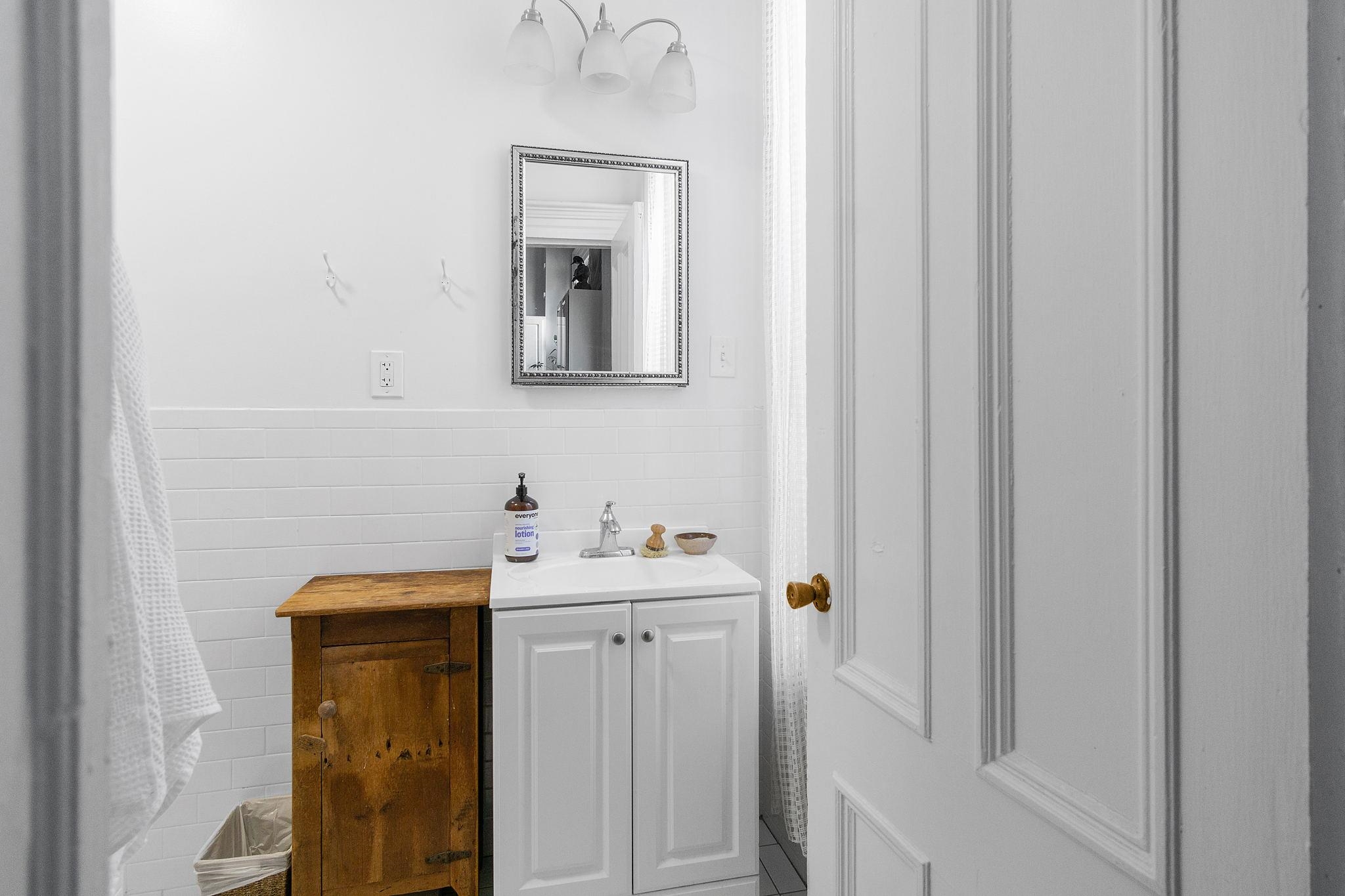 262 BARROW ST Unit: 2