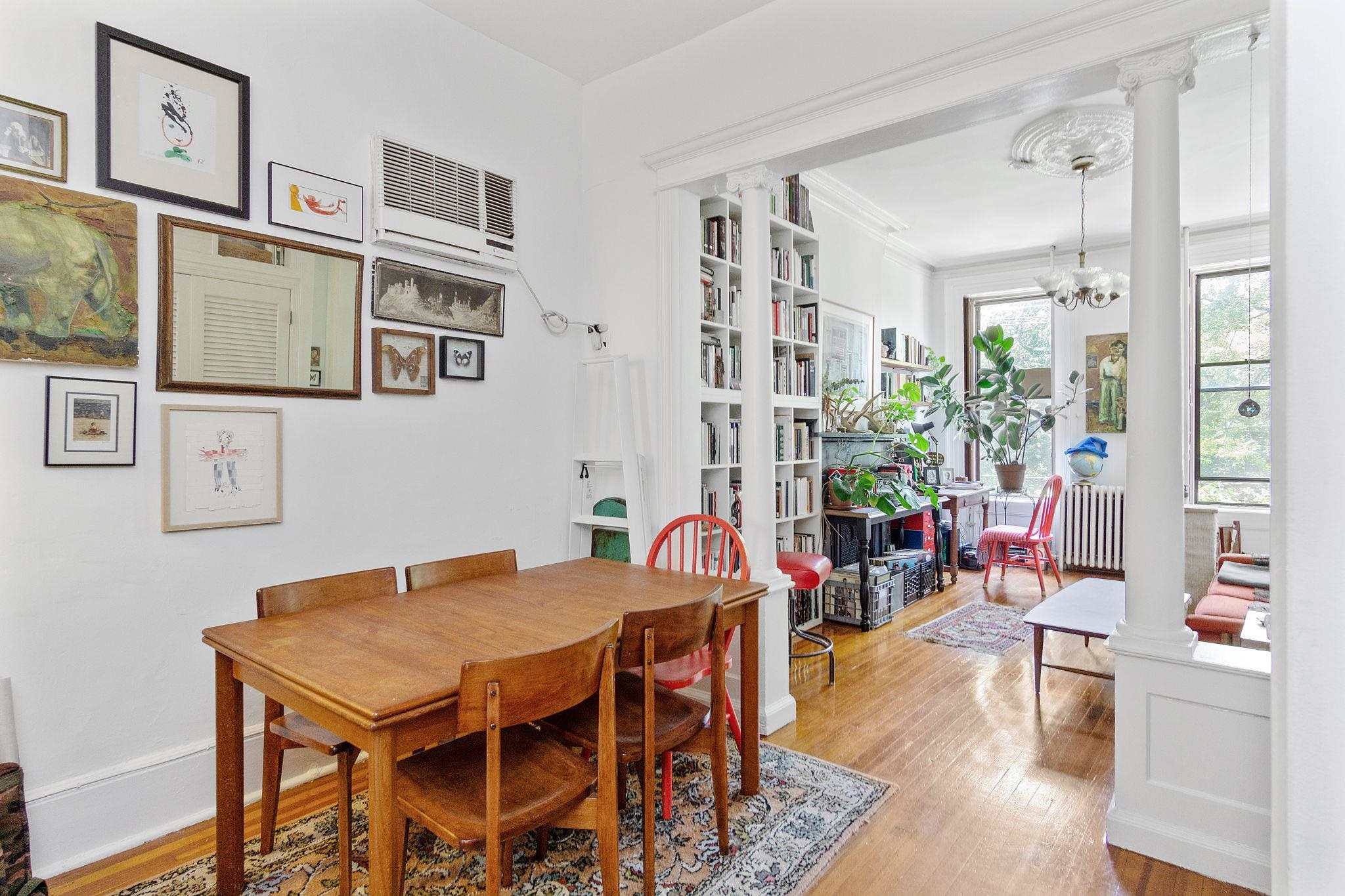 262 BARROW ST Unit: 2