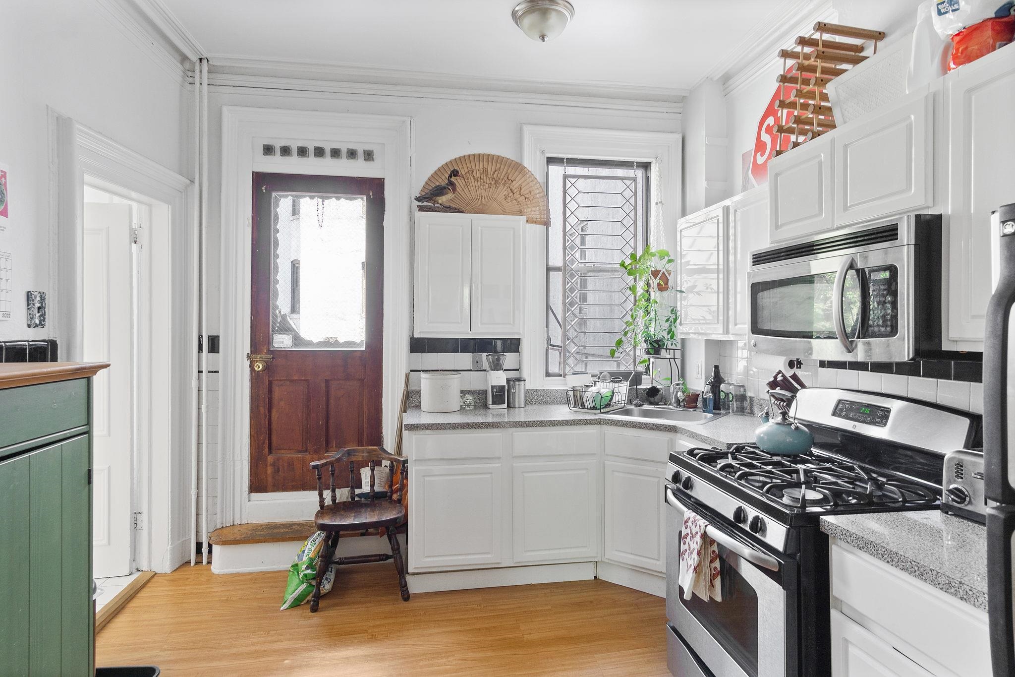 262 BARROW ST Unit: 2