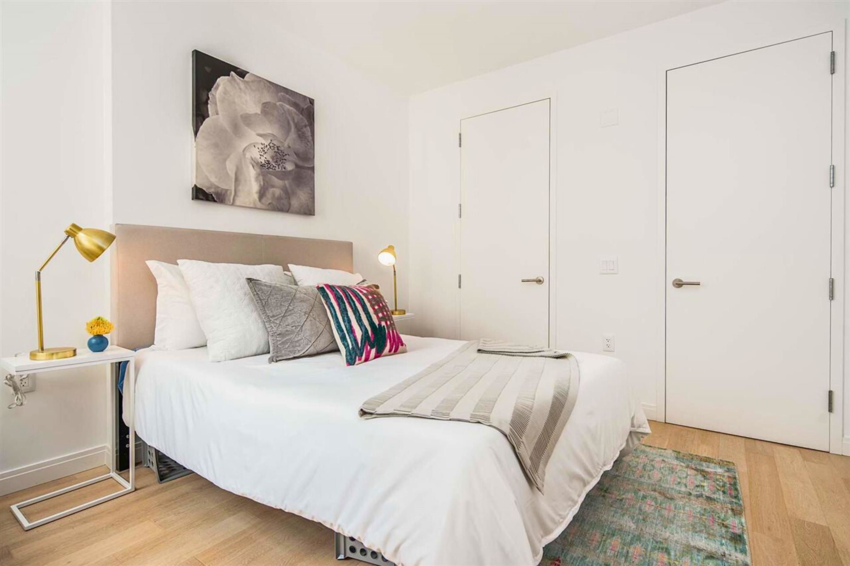 160 1ST ST Unit: 401