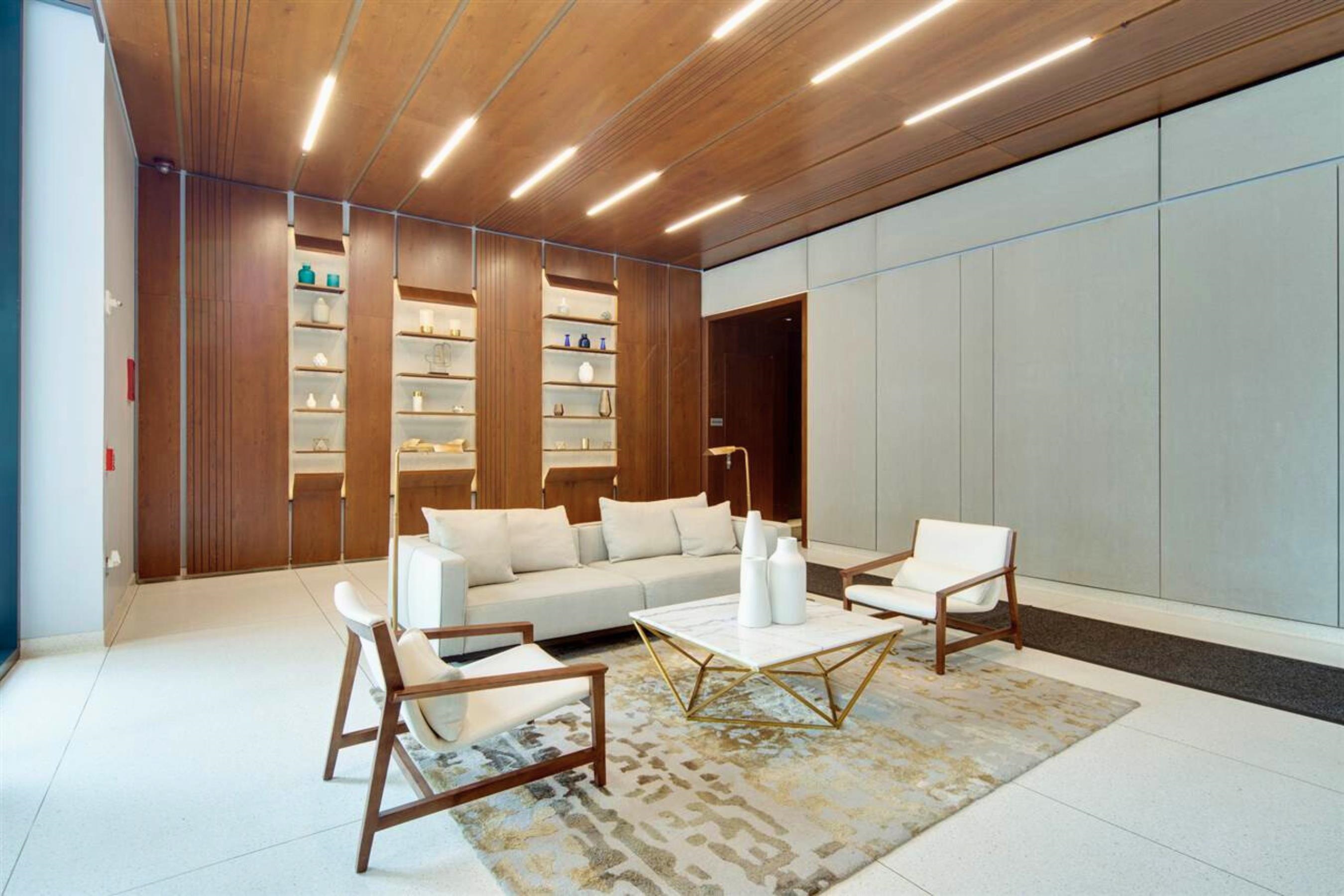 160 1ST ST Unit: 401