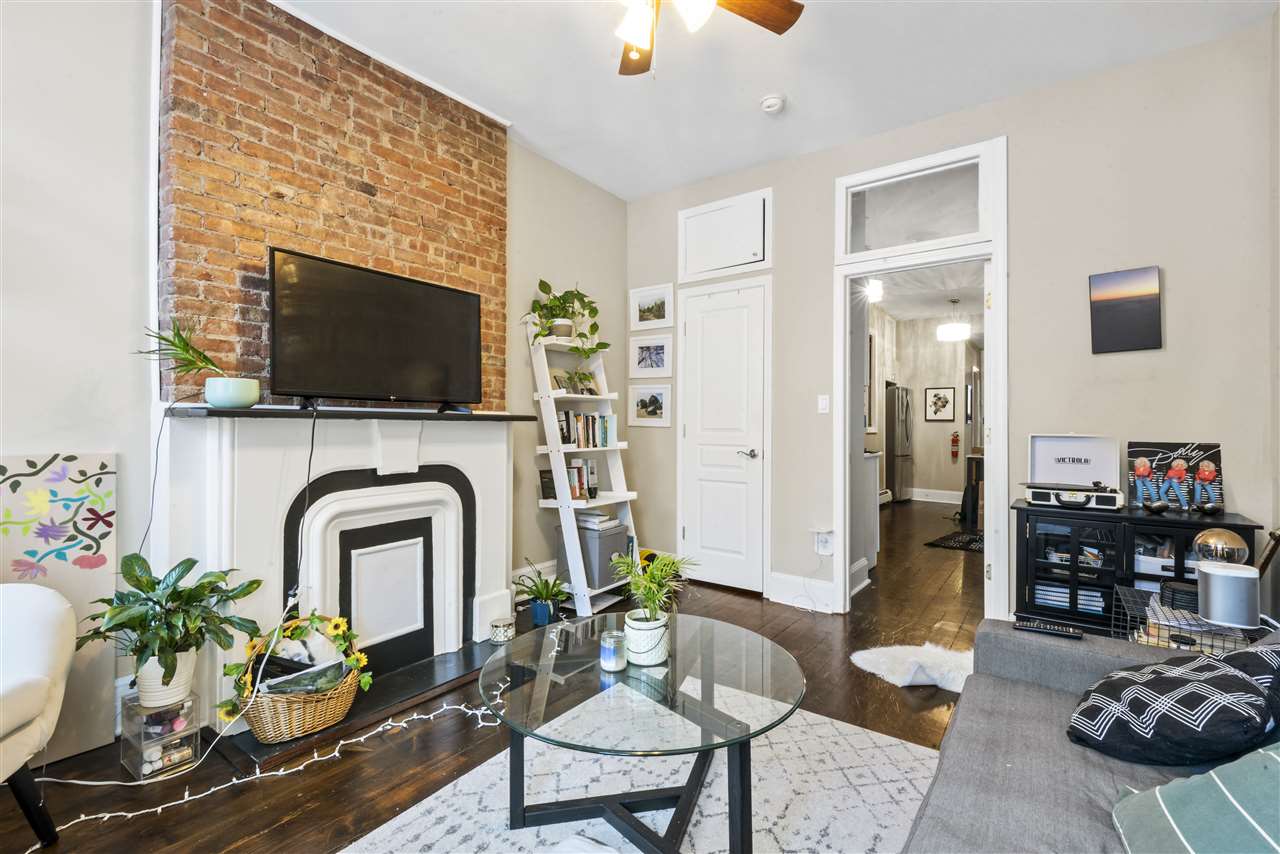 515 MANILA AVE Unit: 2L