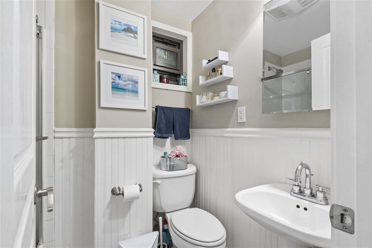 515 MANILA AVE Unit: 2L