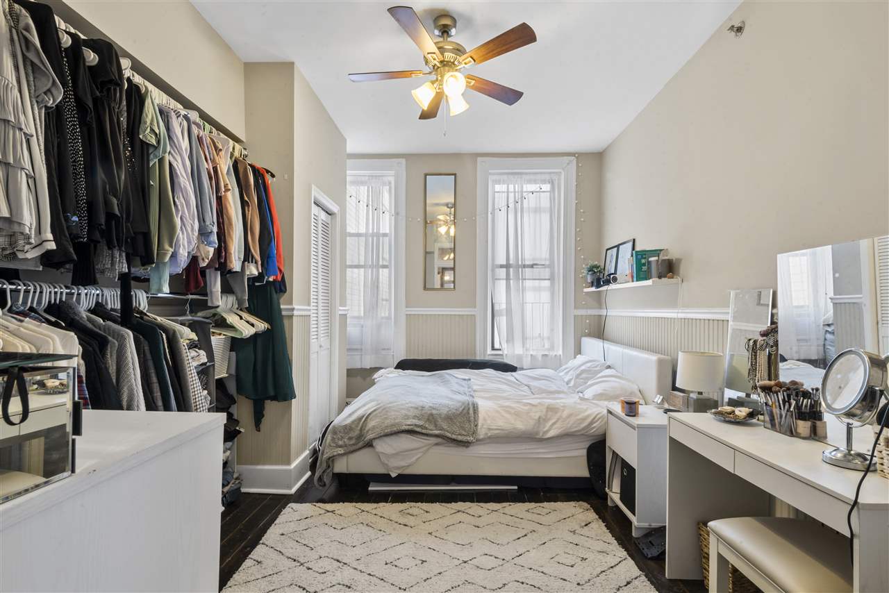 515 MANILA AVE Unit: 2L