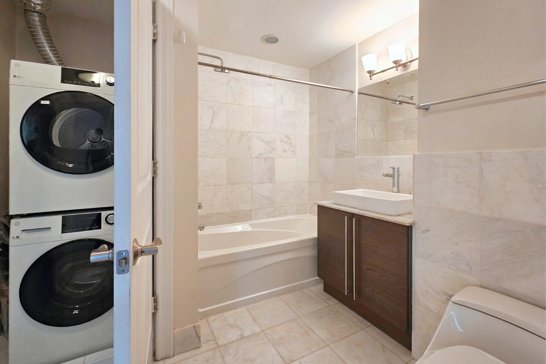 10 REGENT ST Unit: 704