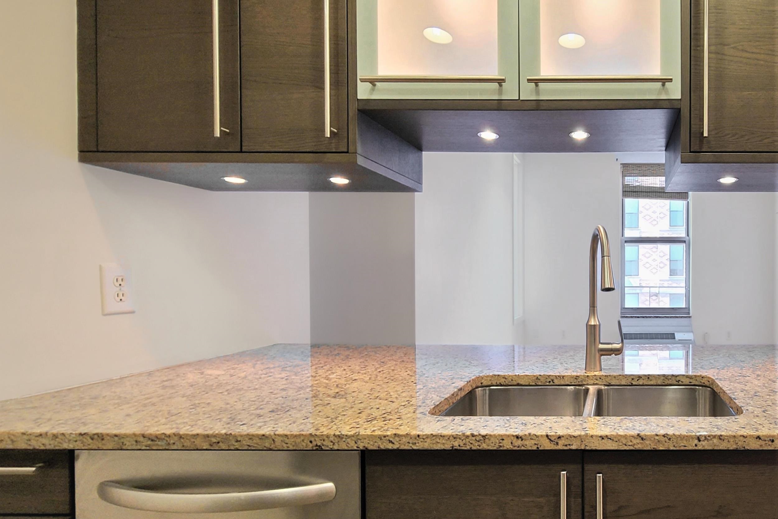 10 REGENT ST Unit: 704