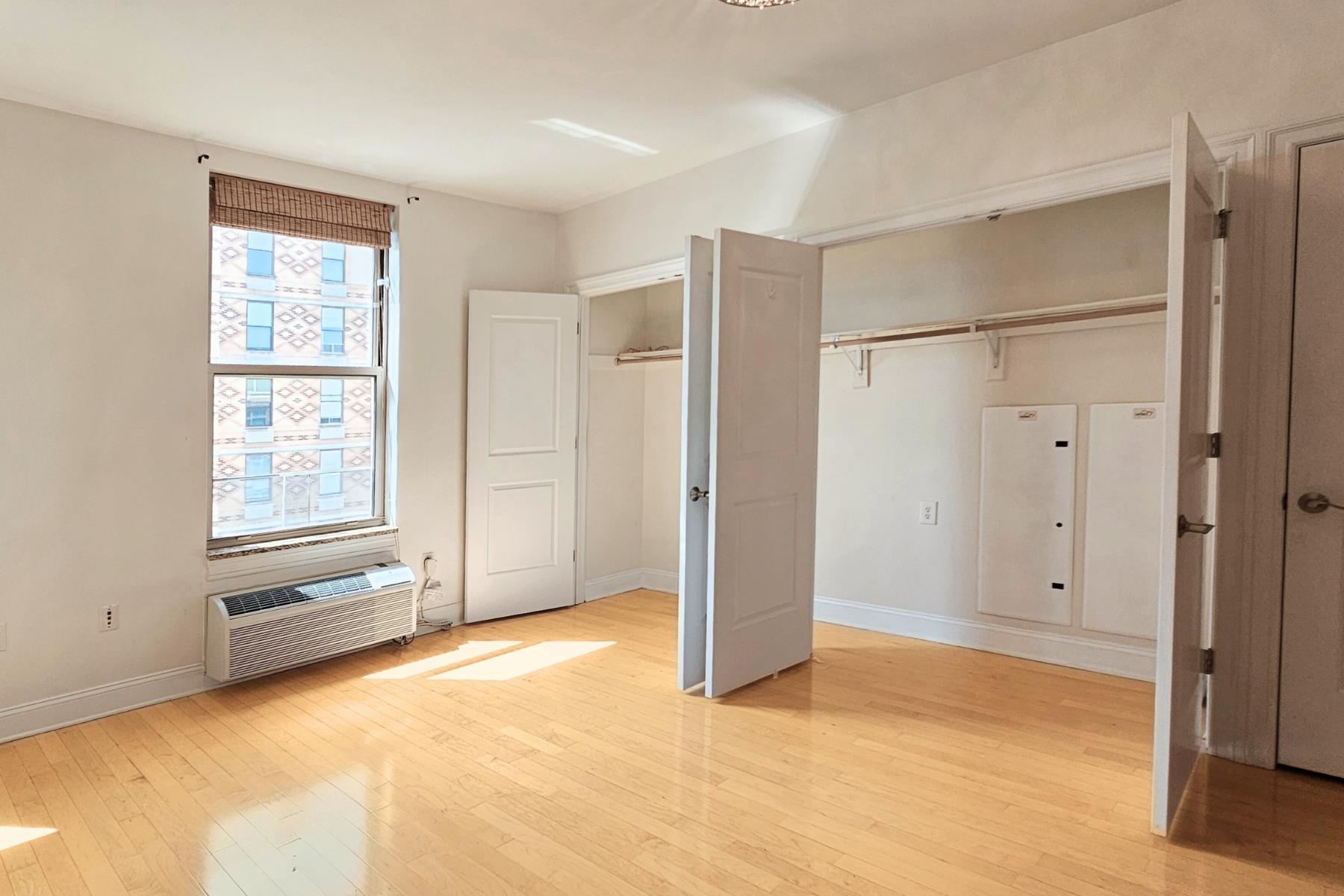 10 REGENT ST Unit: 704