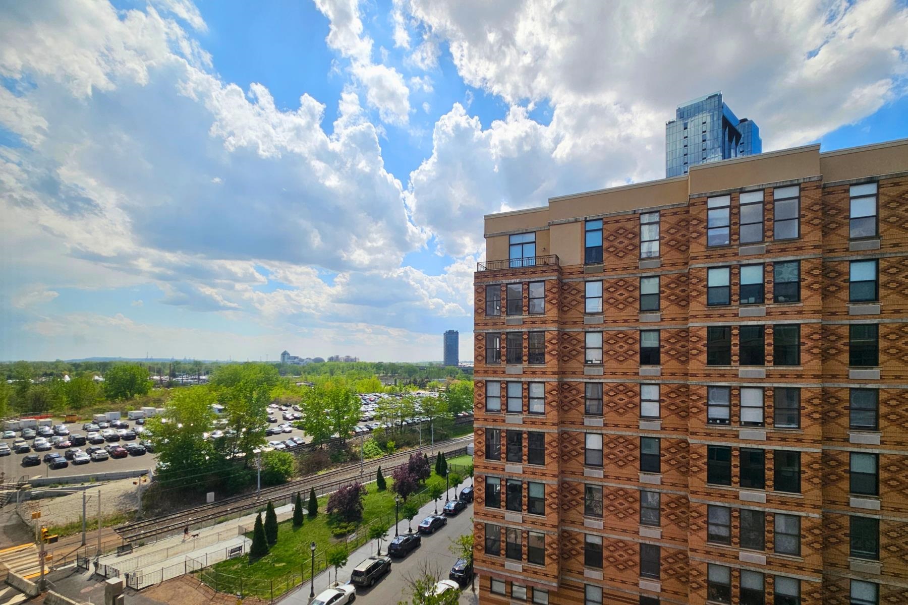 10 REGENT ST Unit: 704