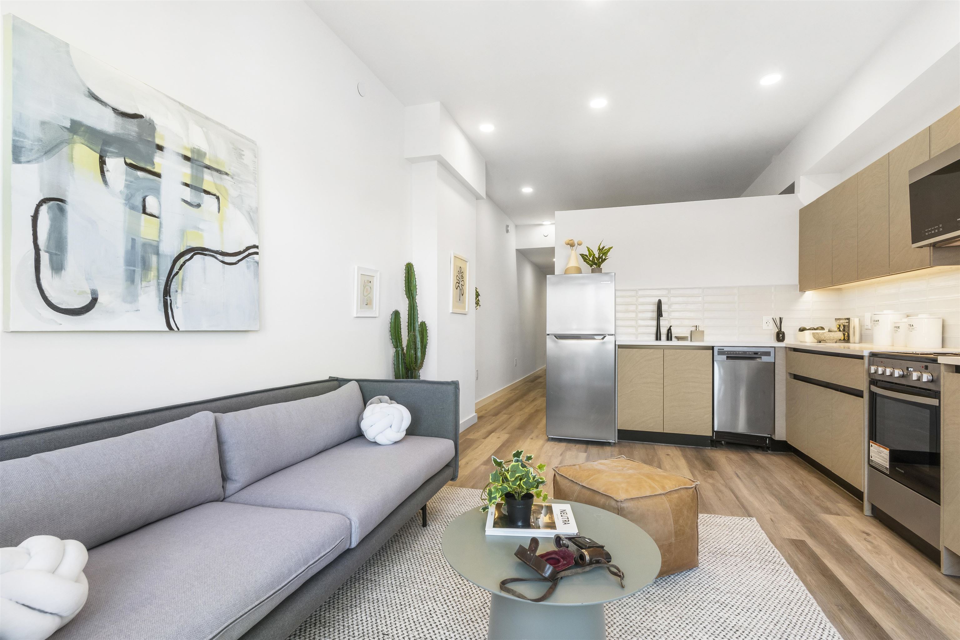 55 JORDAN AVE Unit: 2211