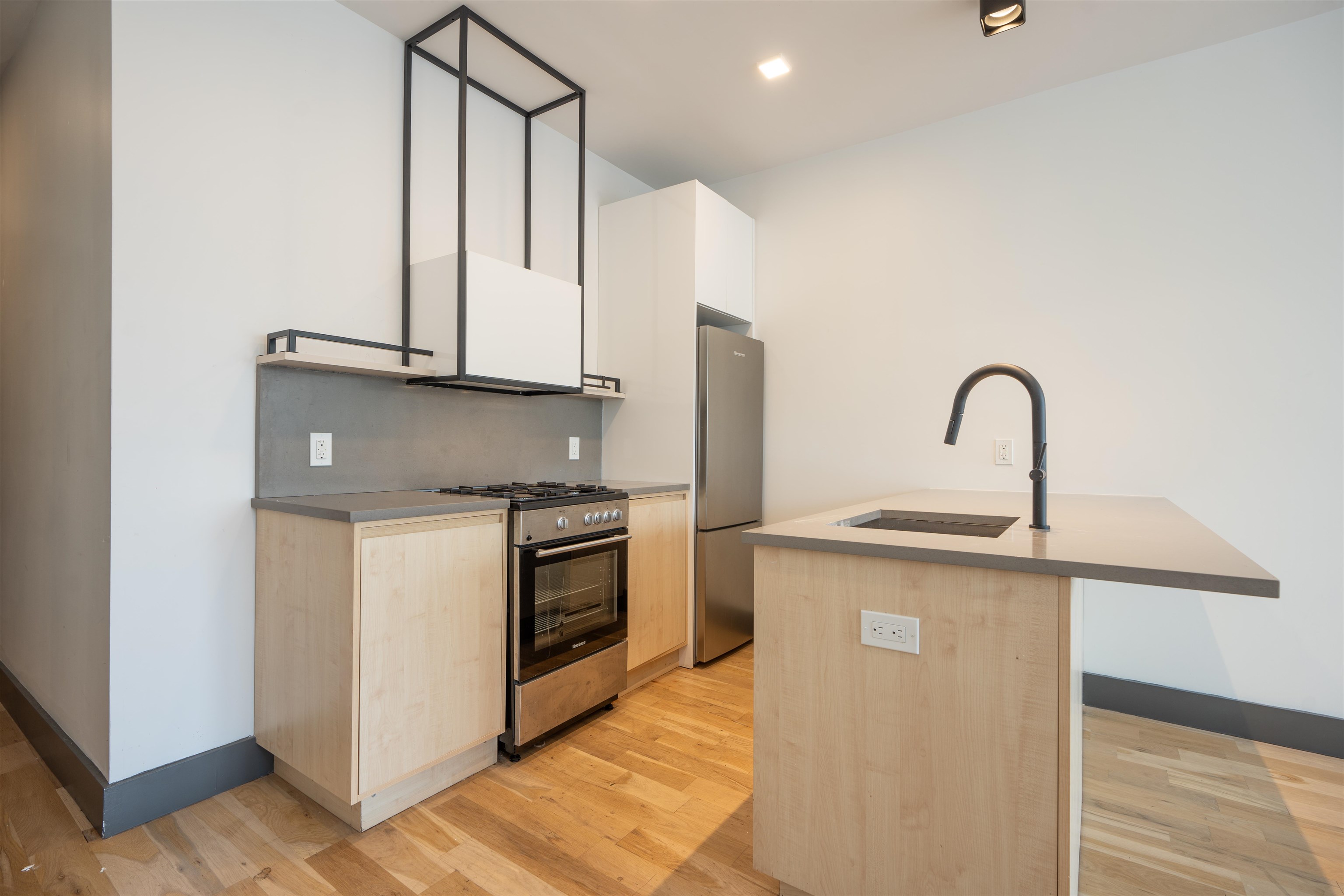 424 ARLINGTON AVE Unit: 408