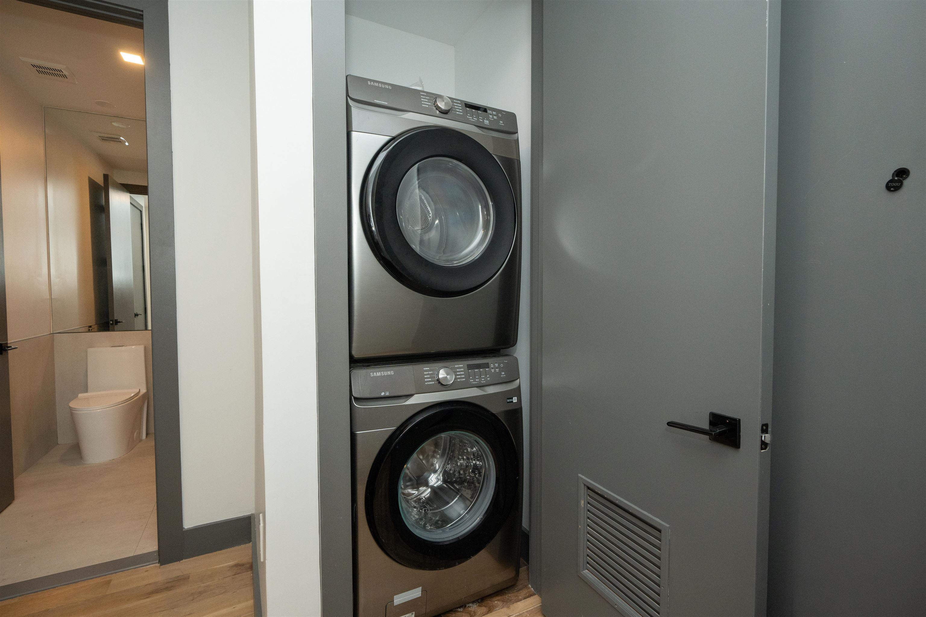 424 ARLINGTON AVE Unit: 408