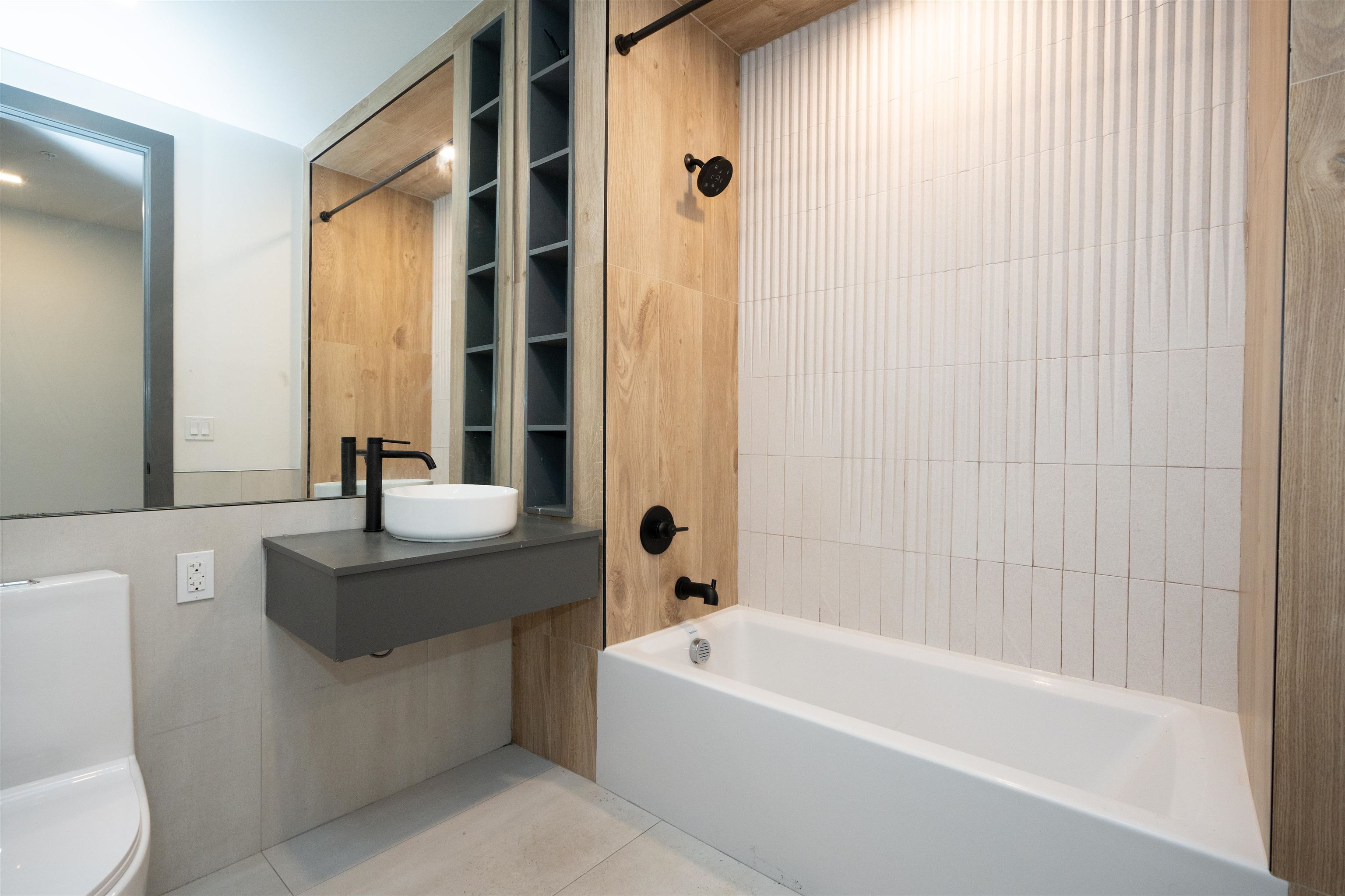 424 ARLINGTON AVE Unit: 408