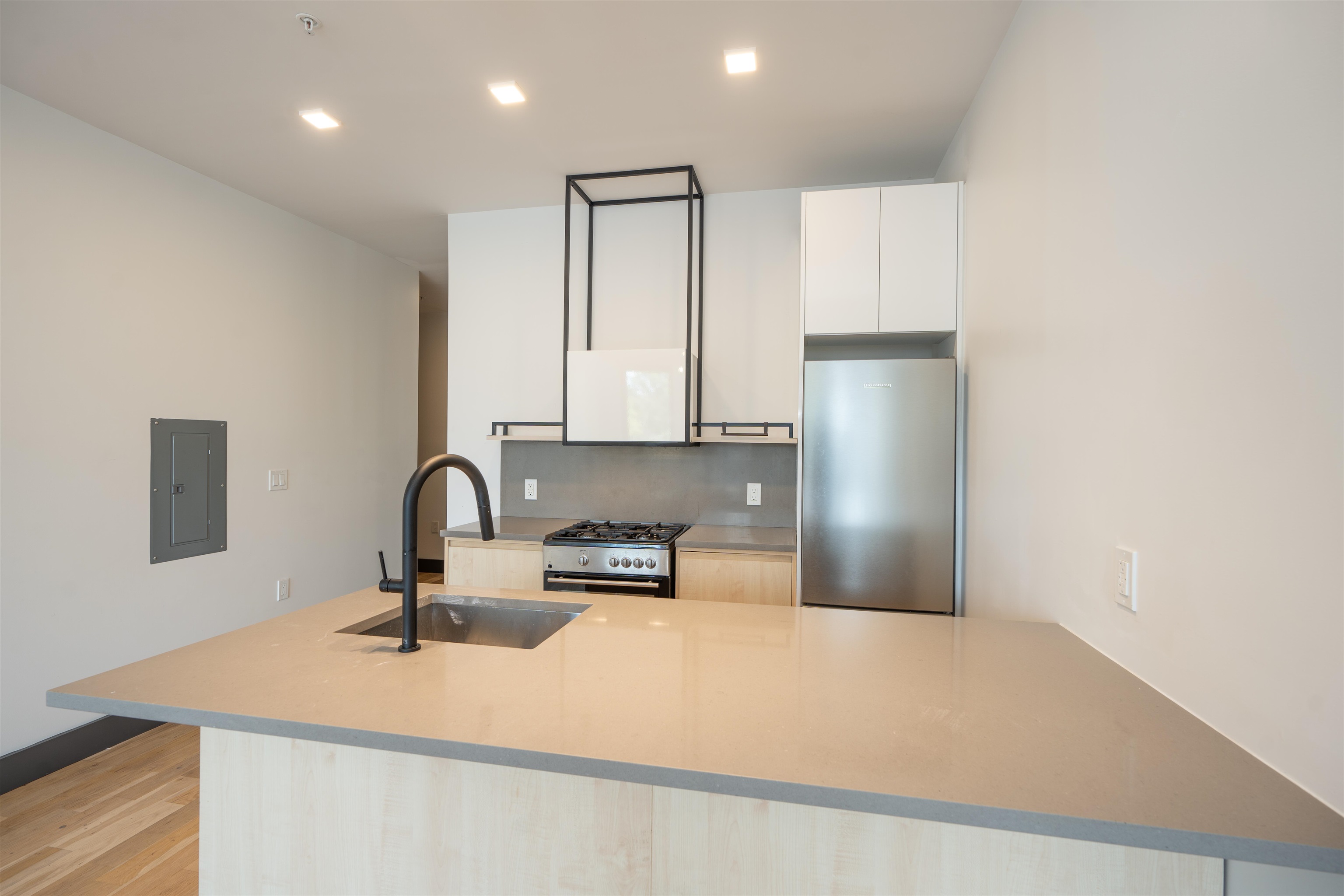 424 ARLINGTON AVE Unit: 408