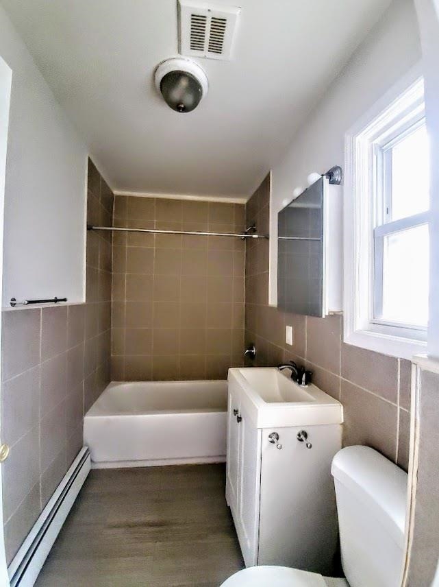 422 BALDWIN AVE Unit: 2