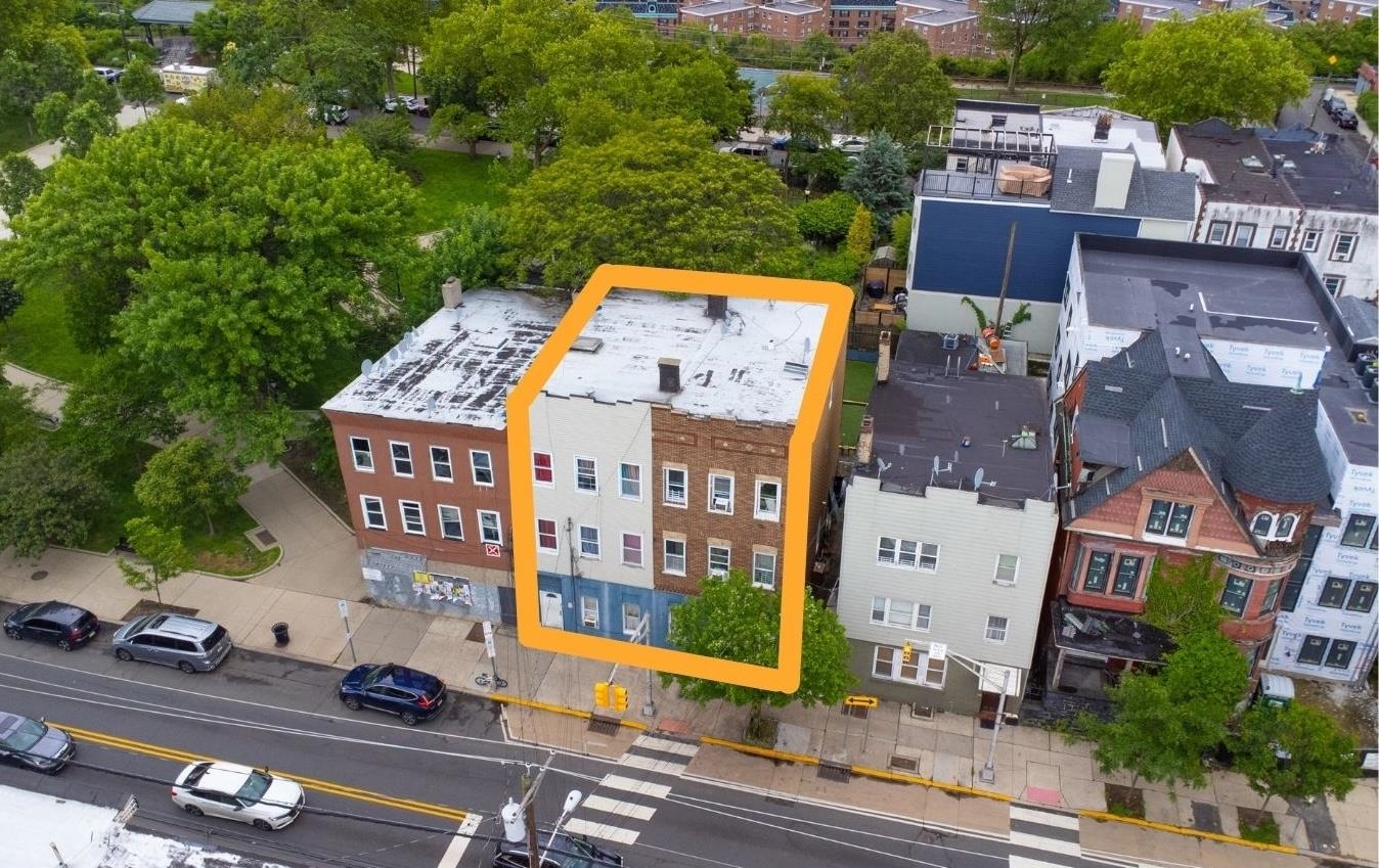 450-452 PALISADE AVE