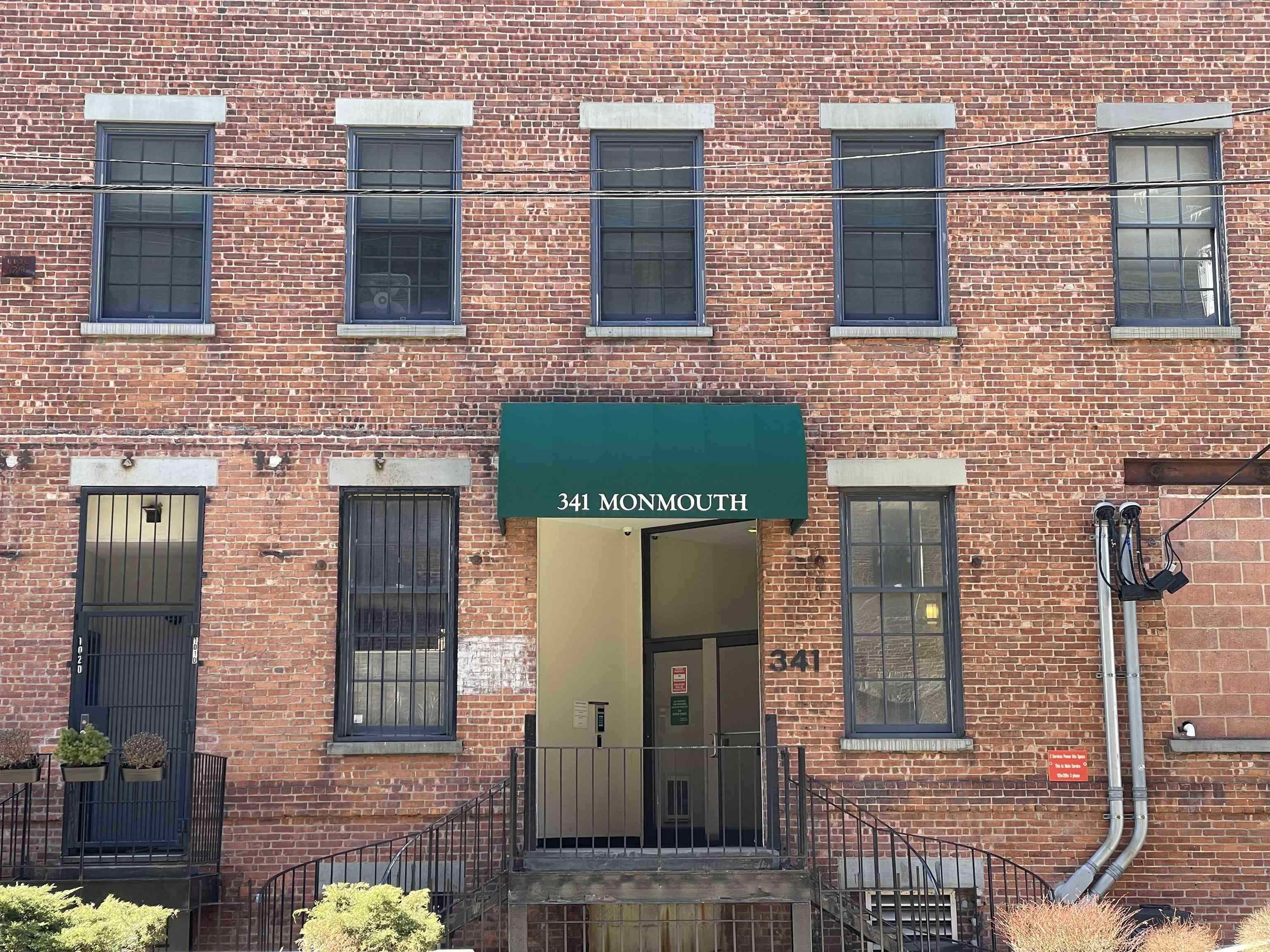 341 MONMOUTH ST Unit: 306D